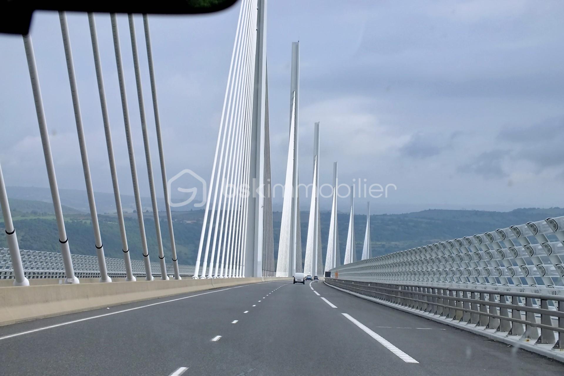 MILLAU.jpg