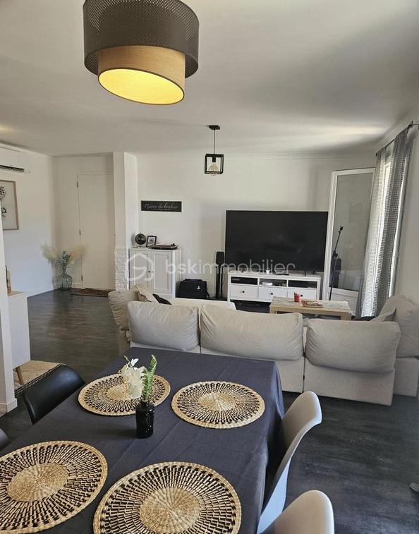 Maison de 110 m² - Salon sàm.png