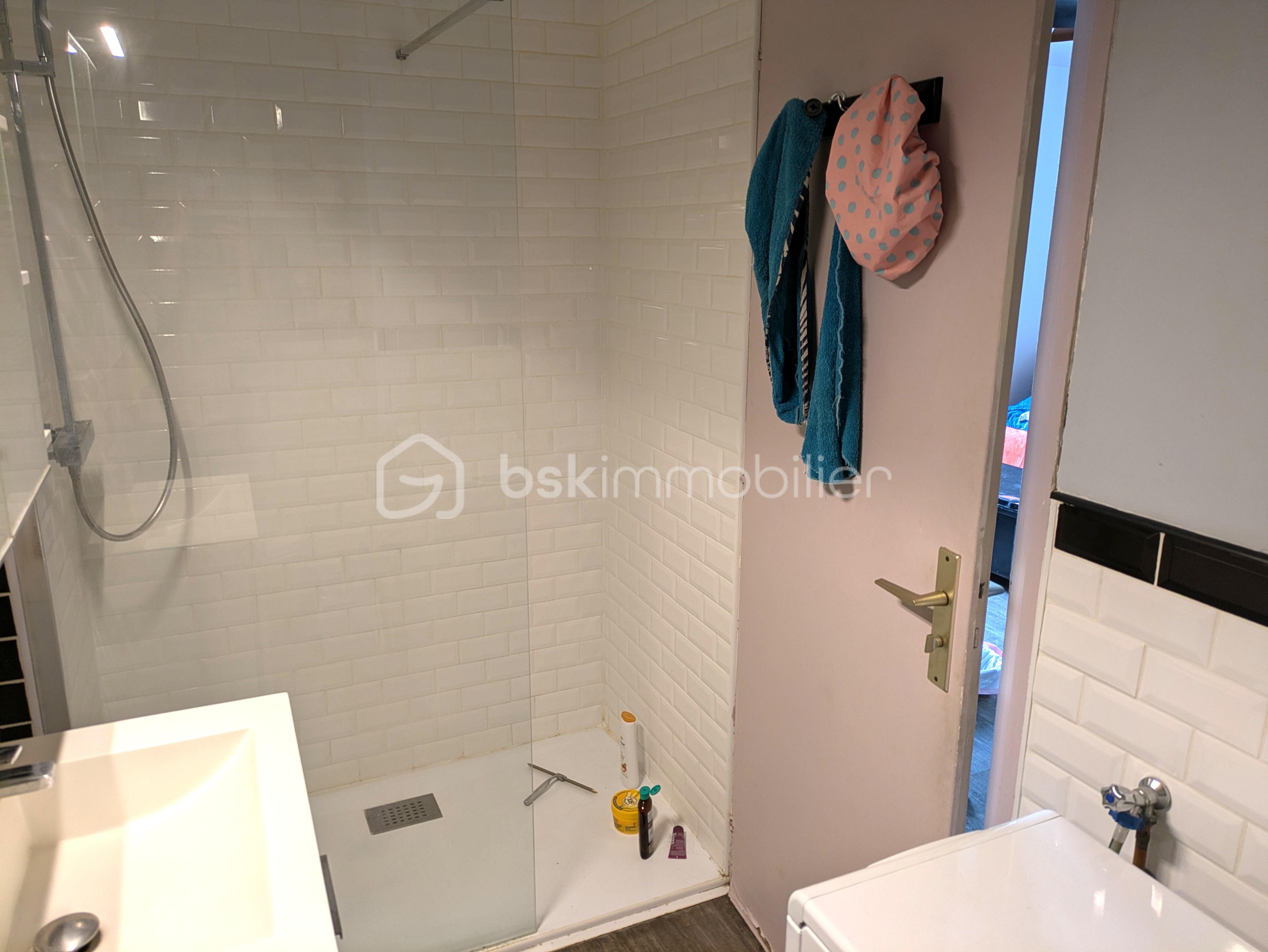 Appartement de 23,49 m² - SDE pour annonce_2.jpg