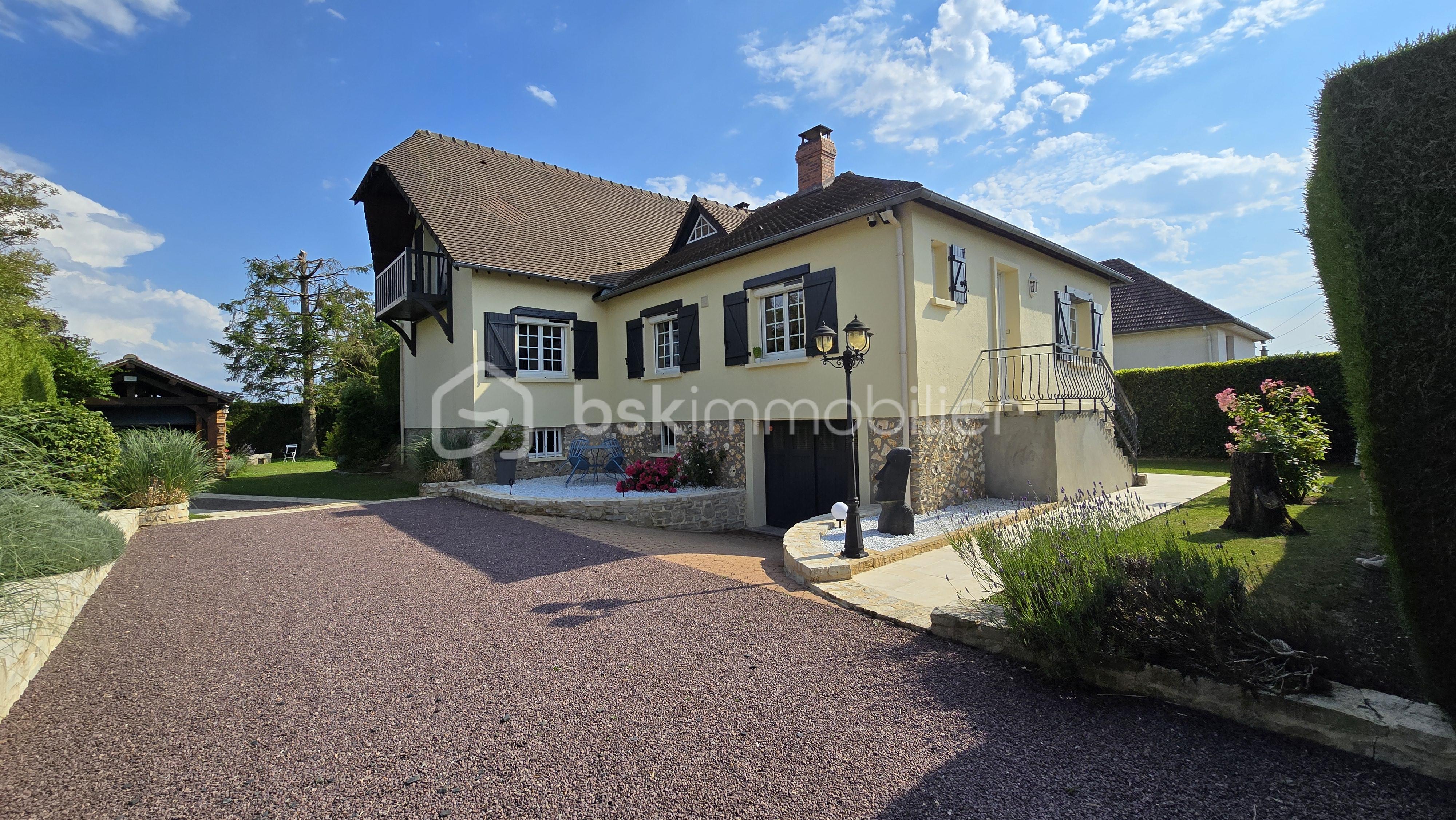 Maison 6 pièces 140 m² · à Le Mesnil-Esnard · 140 m² · 396 000 €