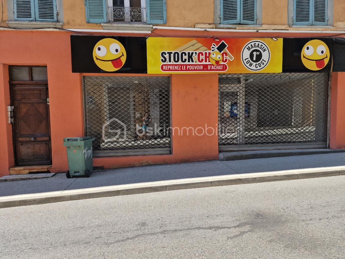 Local d'activités de 217 m²