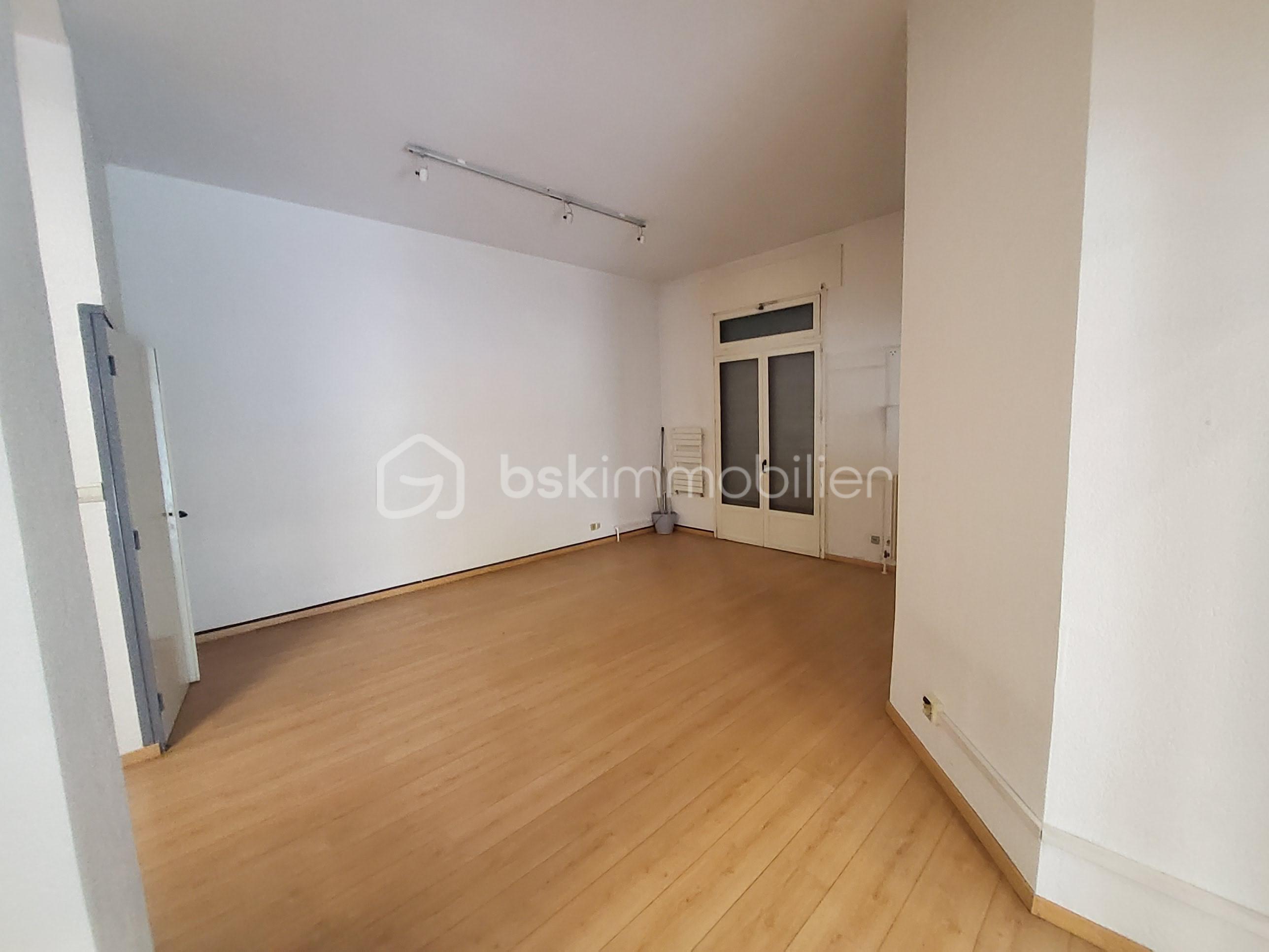 Bureau de 116,48 m² - 20250909_142713.jpg