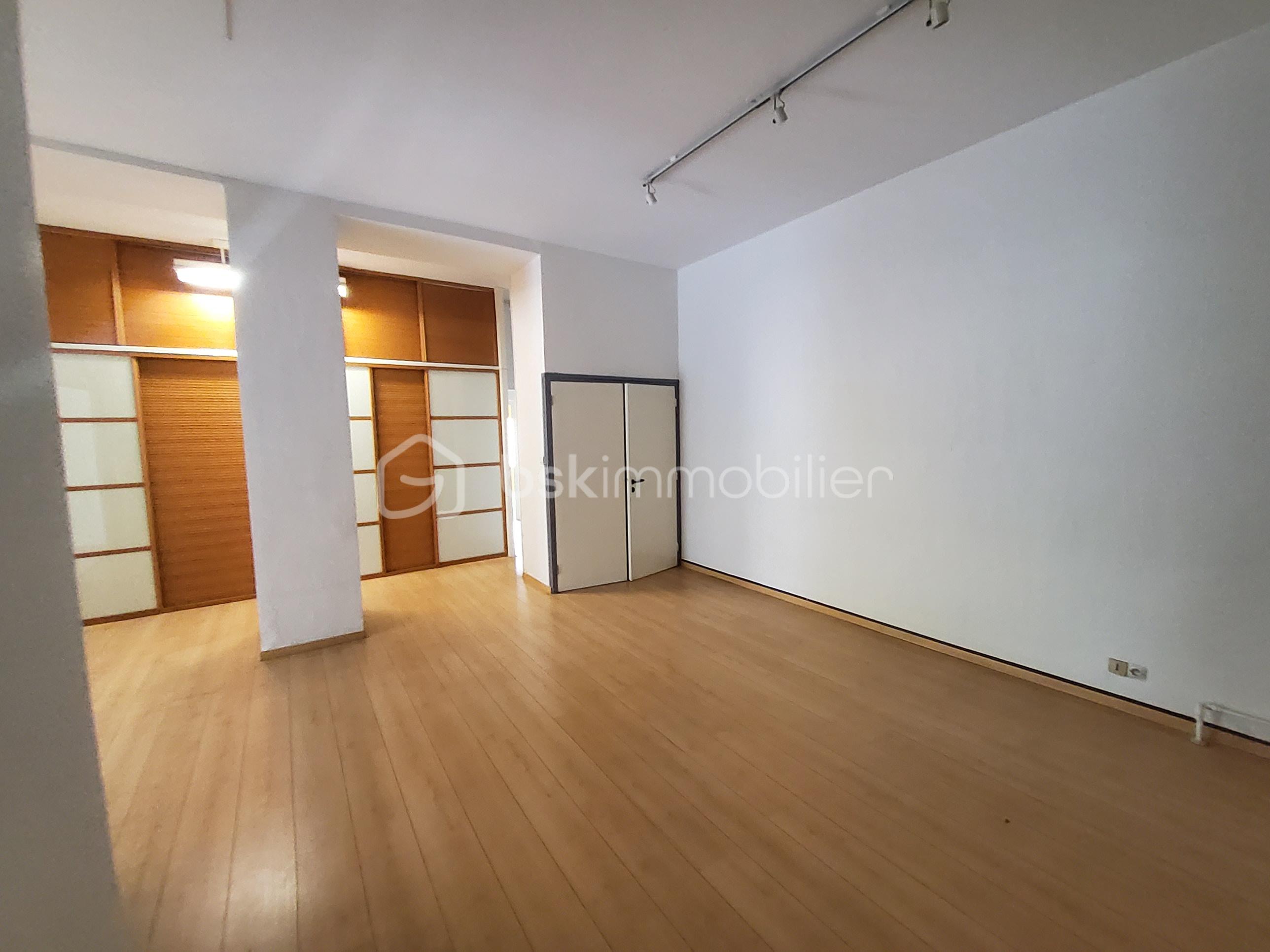 Bureau de 116,48 m² - 20250909_142739.jpg