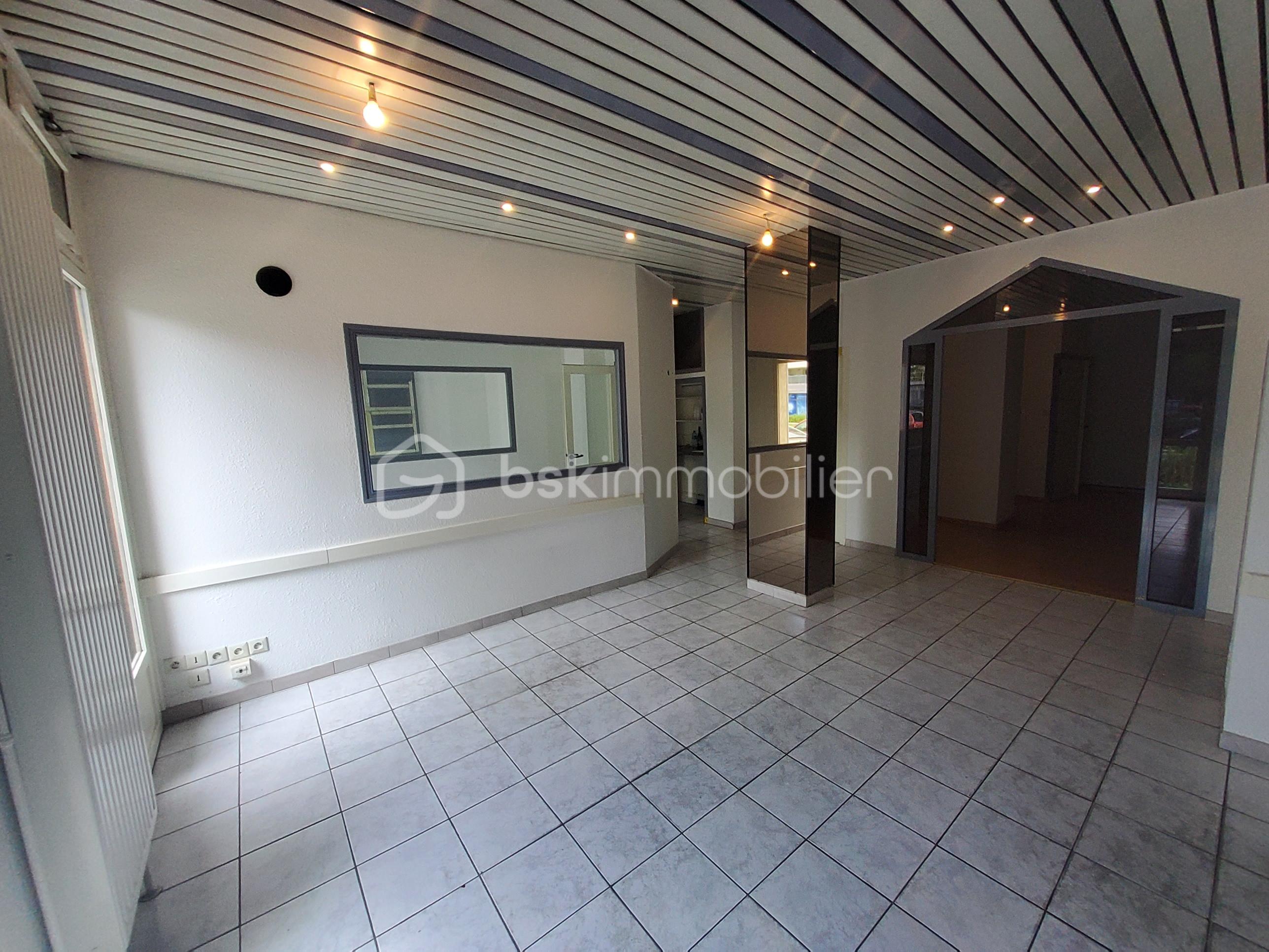 Bureau de 116,48 m² - 20250909_142608.jpg