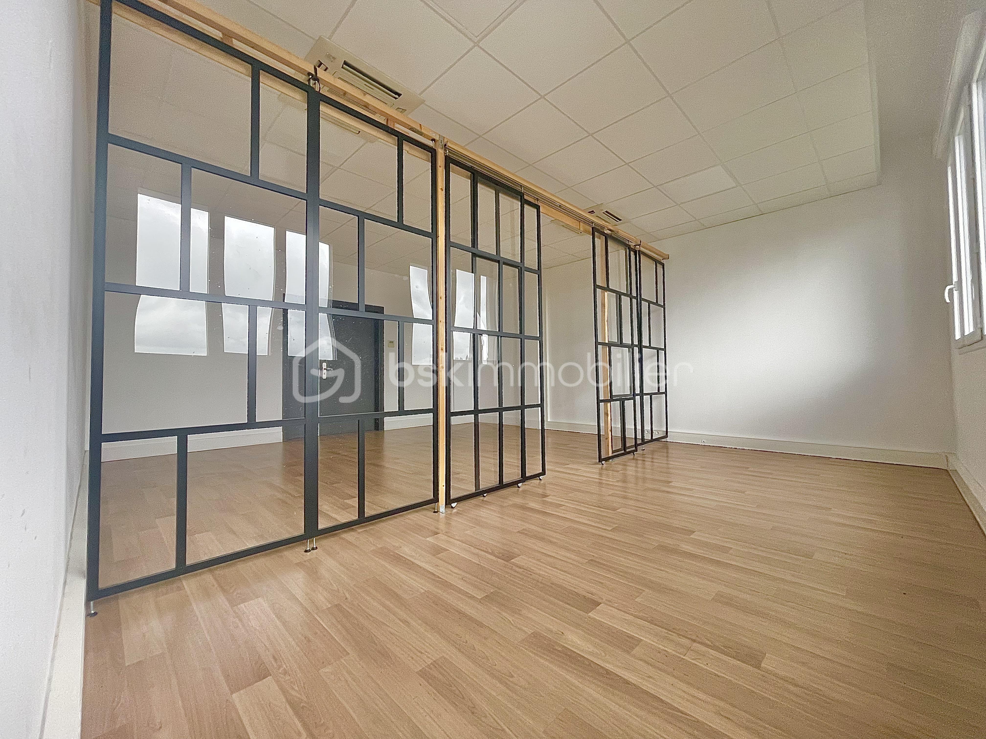 Bureau de 35,58 m² - IMG_9498.jpg