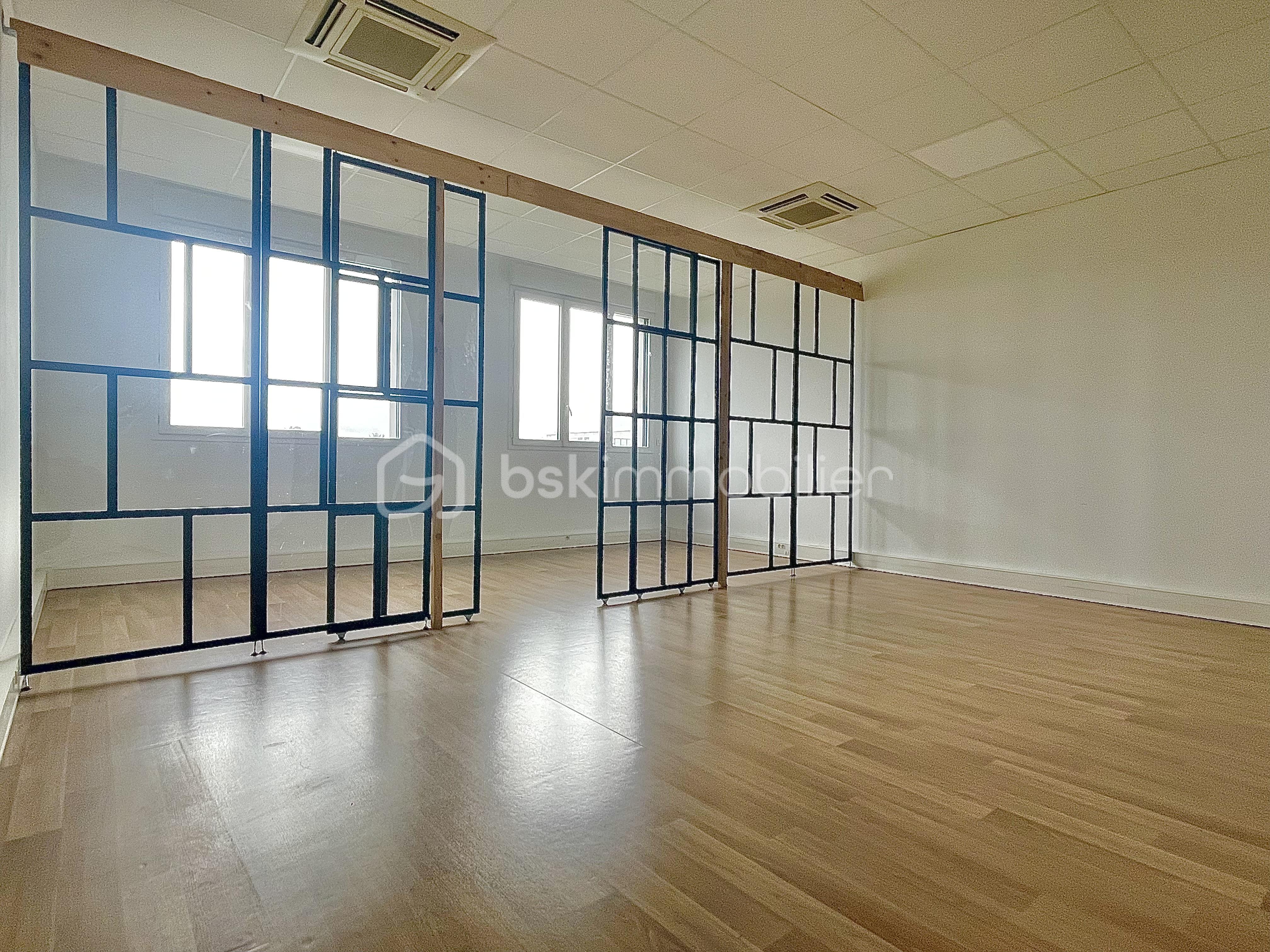 Bureau de 35,58 m² - IMG_9494.jpg