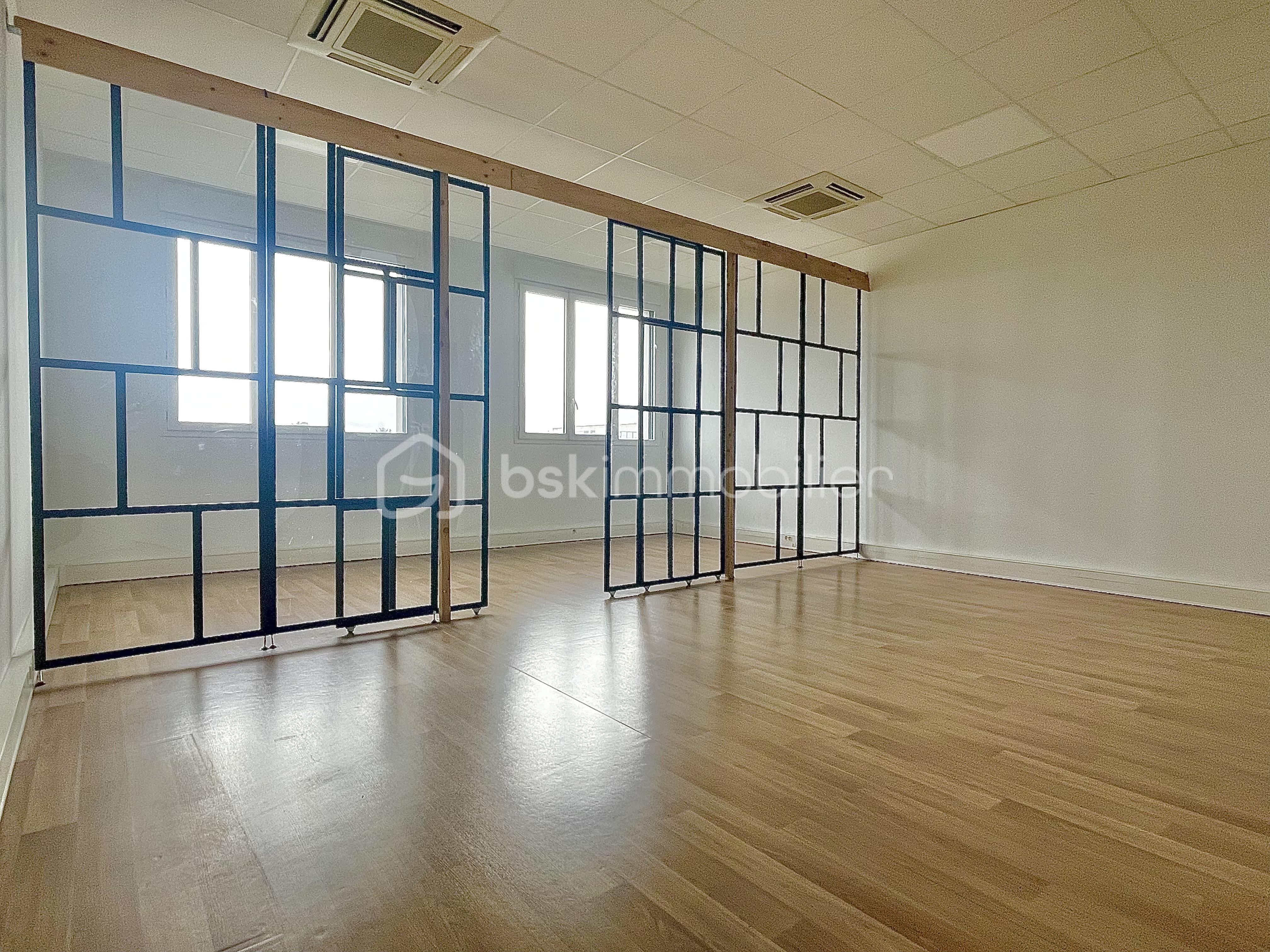 Bureau de 35,58 m² - IMG_9495.jpg