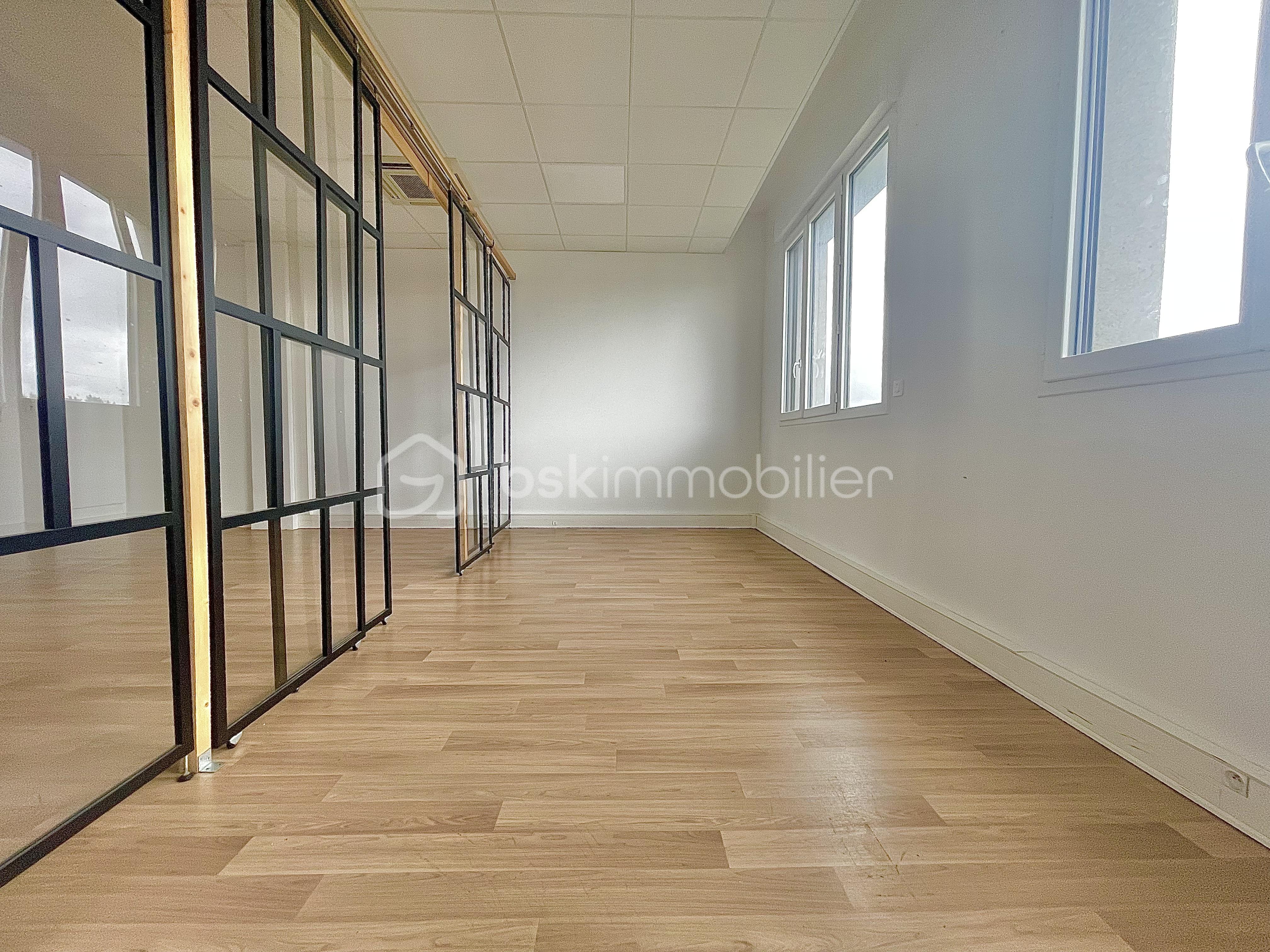 Bureau de 35,58 m² - IMG_9499.jpg
