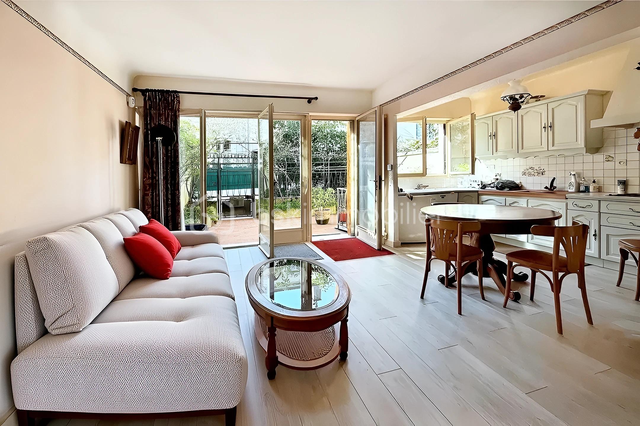 hoqi-photo 2 copie.jpg