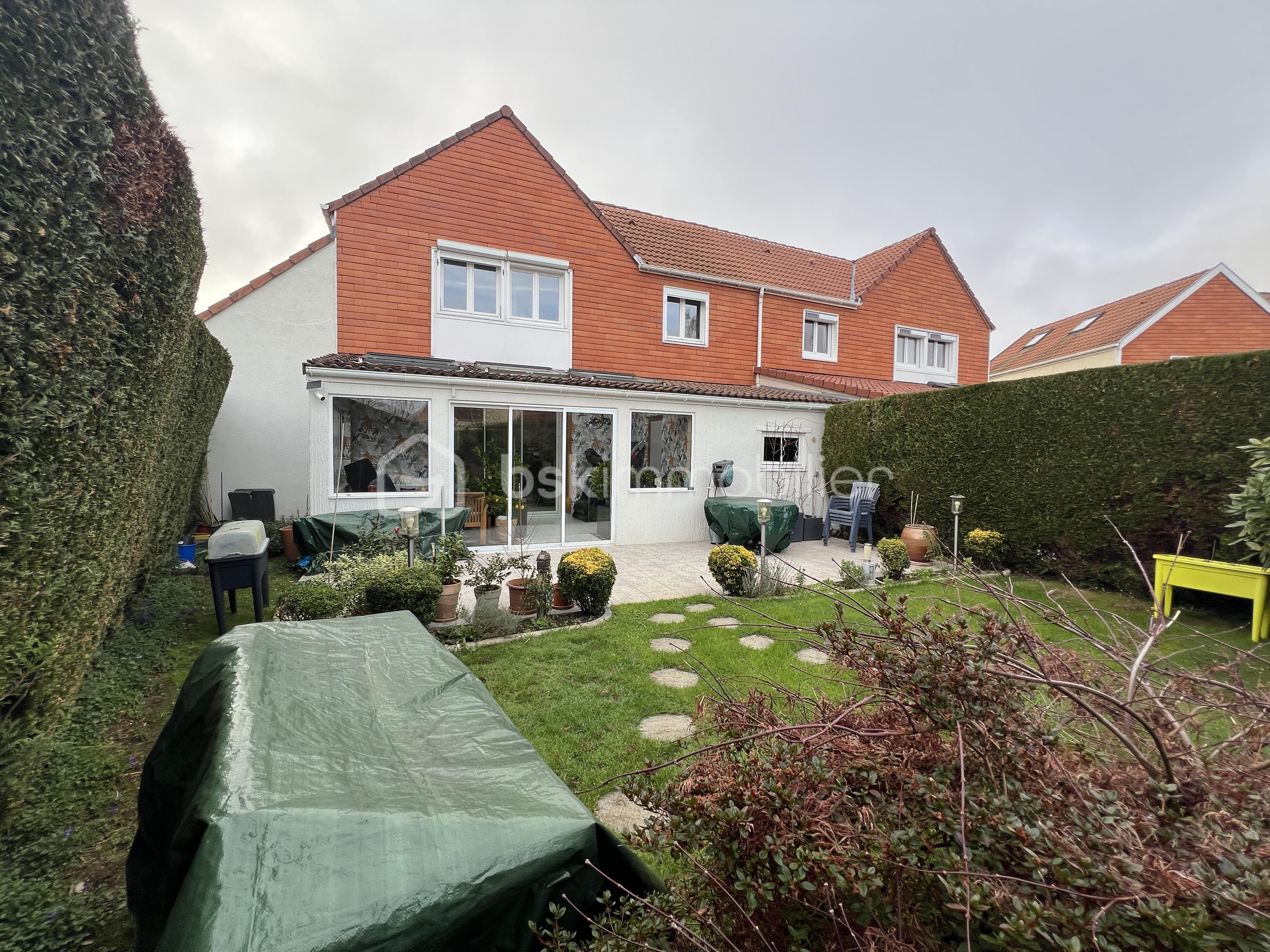 Pavillon de 146,86 m² - NICOLAS VAN DE WALLE BSKIMMOBILIER VOISIN LE BRETONNEUX MAISON JURE 16.JPG