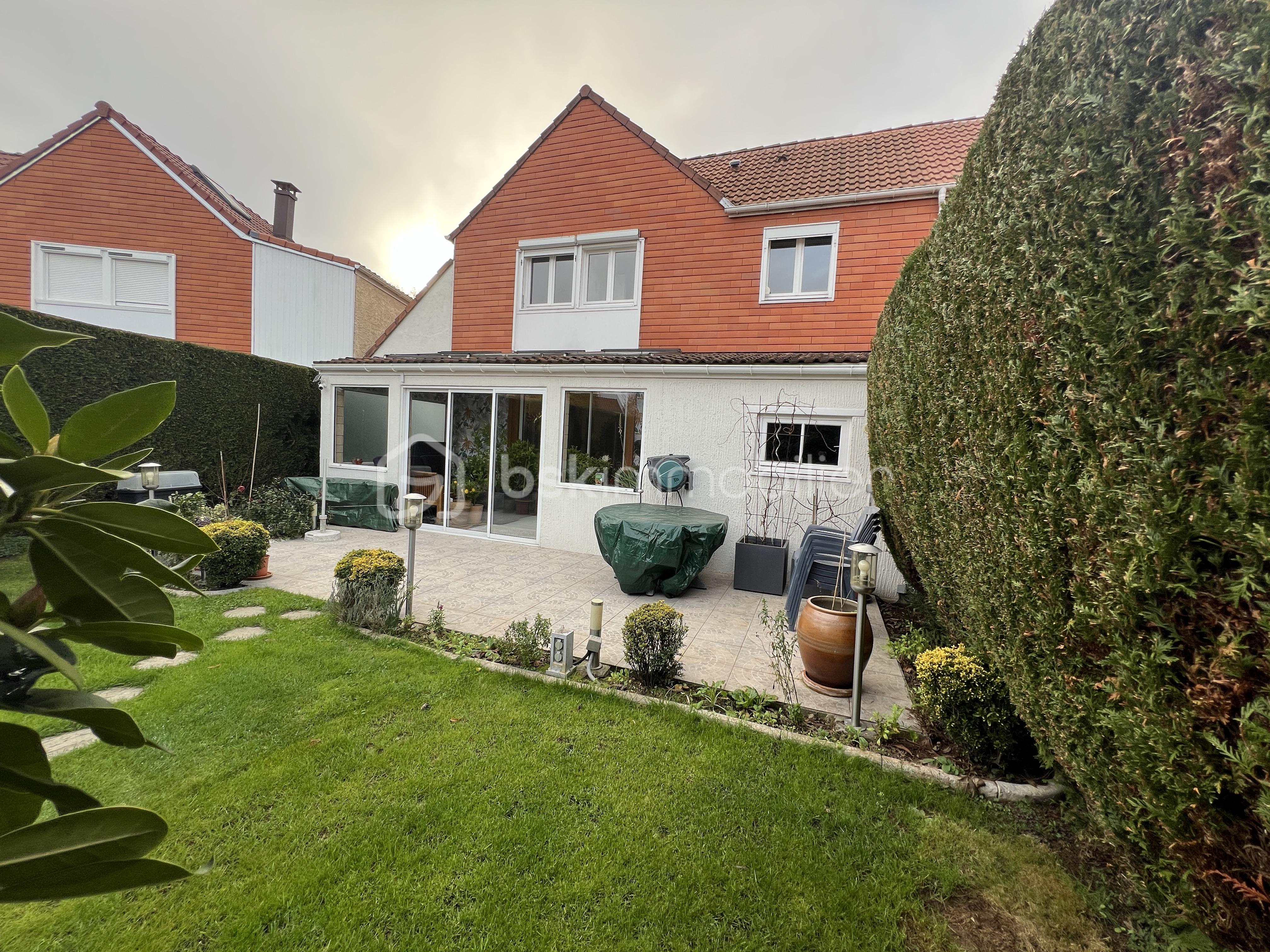 Pavillon de 146,86 m² - NICOLAS VAN DE WALLE BSKIMMOBILIER VOISIN LE BRETONNEUX MAISON JURE 11.JPG