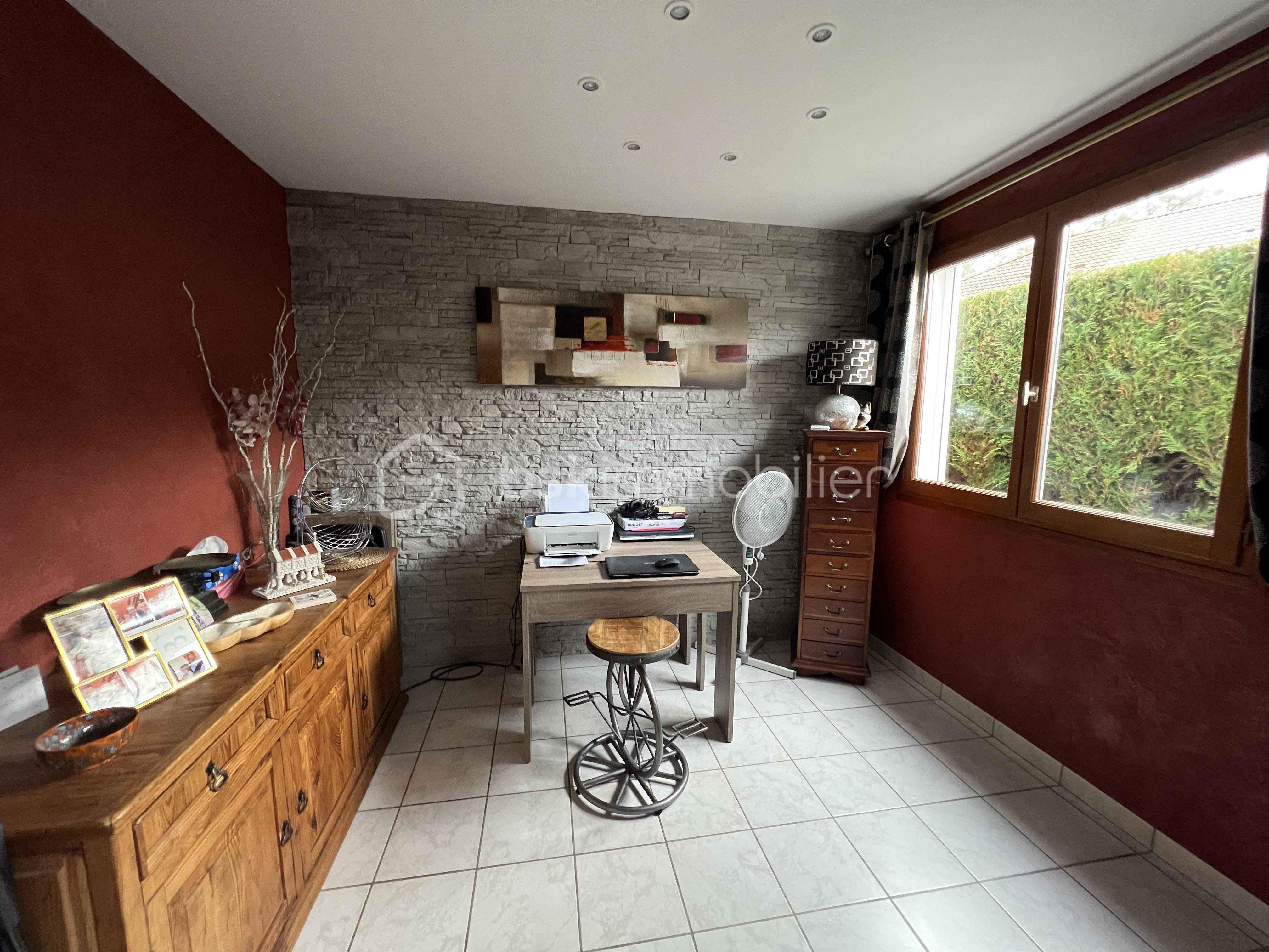 Pavillon de 146,86 m² - NICOLAS VAN DE WALLE BSKIMMOBILIER VOISIN LE BRETONNEUX MAISON JURE 17.JPG