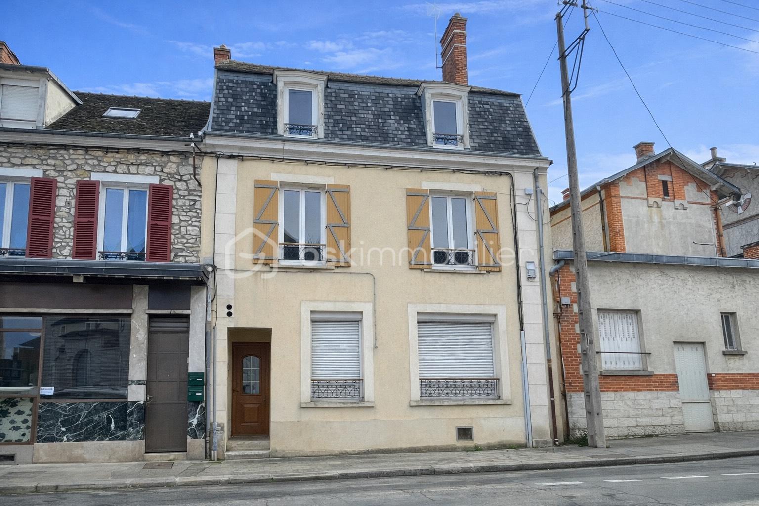 Immeuble mixte de 122 m²