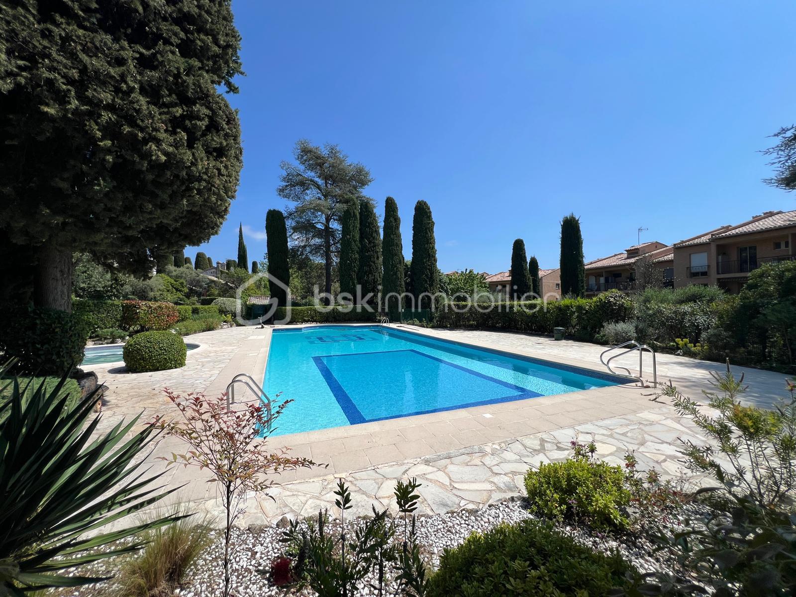 Appartement 2 pièces 50 m² · à Vence · 50,3 m² · 250 000 €