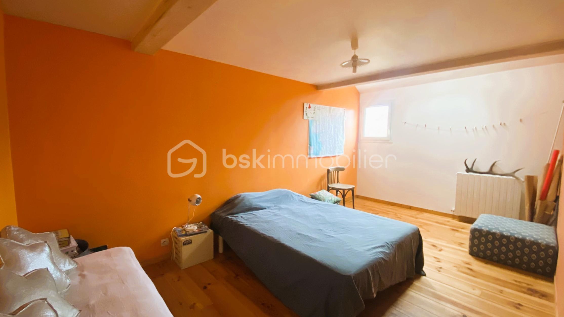 Maison ancienne de 200 m² - etage1chb.JPEG