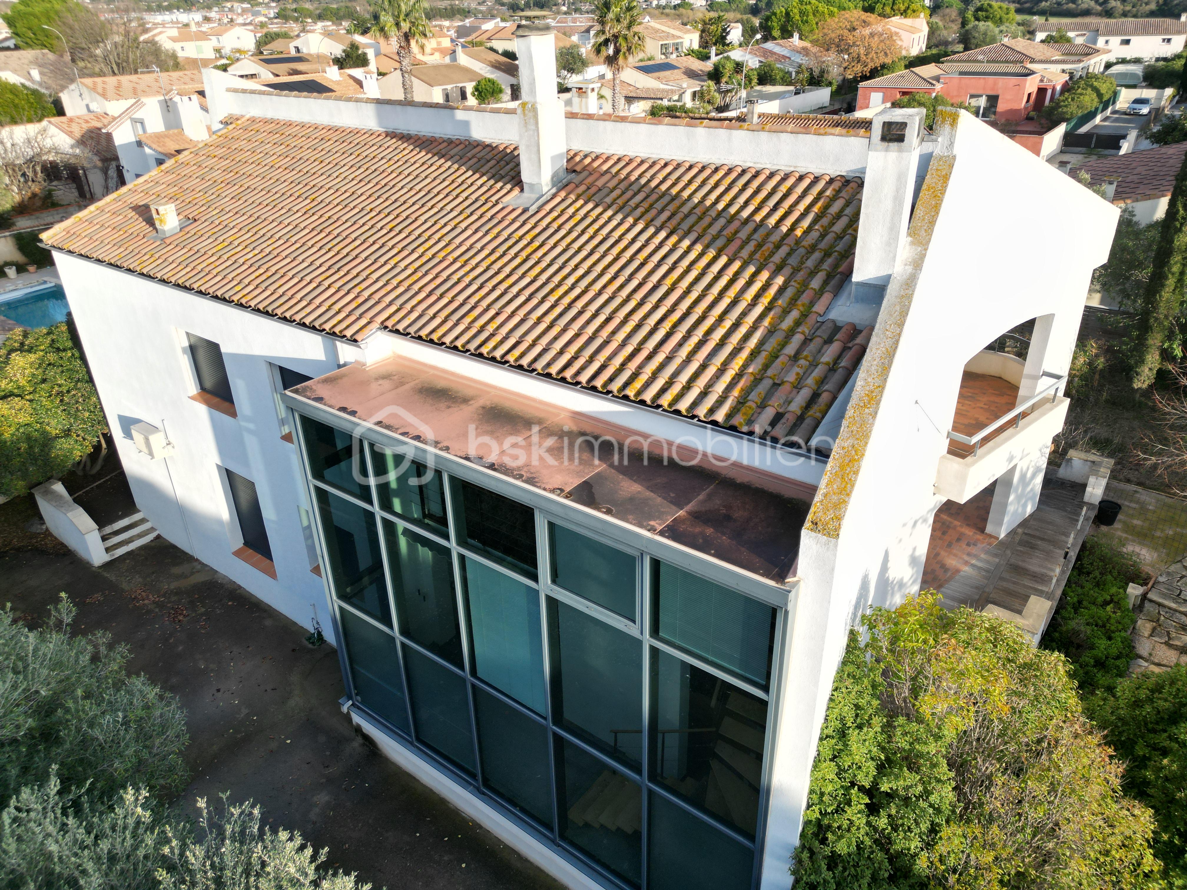 Maison d architecte de 309,46 m² - dji_fly_20251217_161042_86_1765992312686_photo.jpg