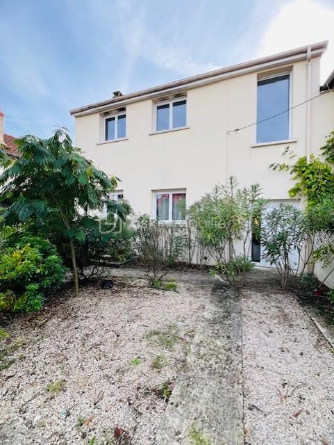 Maison de 160 m² - thumbnail_IMG_5582.jpg