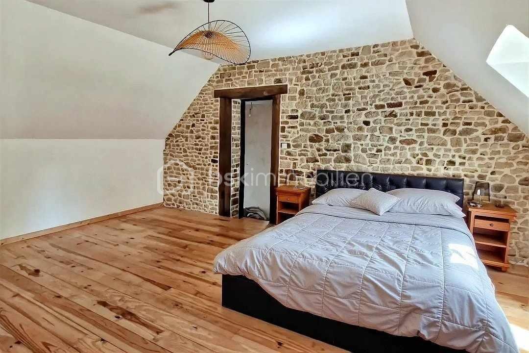 Maison de 167 m² - 491374070_1178765970608610_8290557269269111298_n.jpg