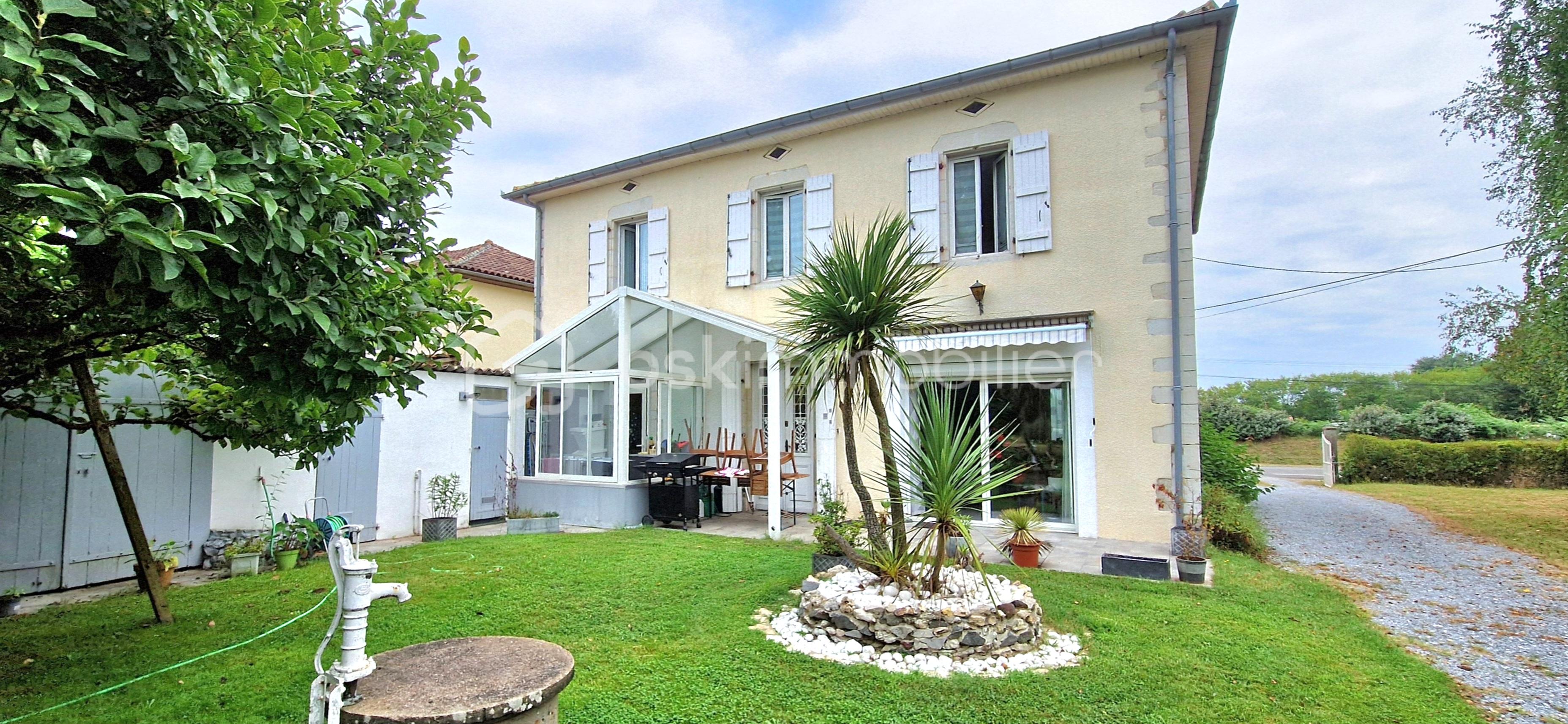 Maison de maitre de 165 m² - 20240808_102545 (1).jpg