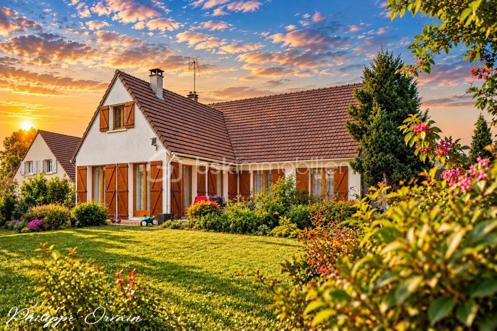 Maison de campagne au coucher du soleil.jpg