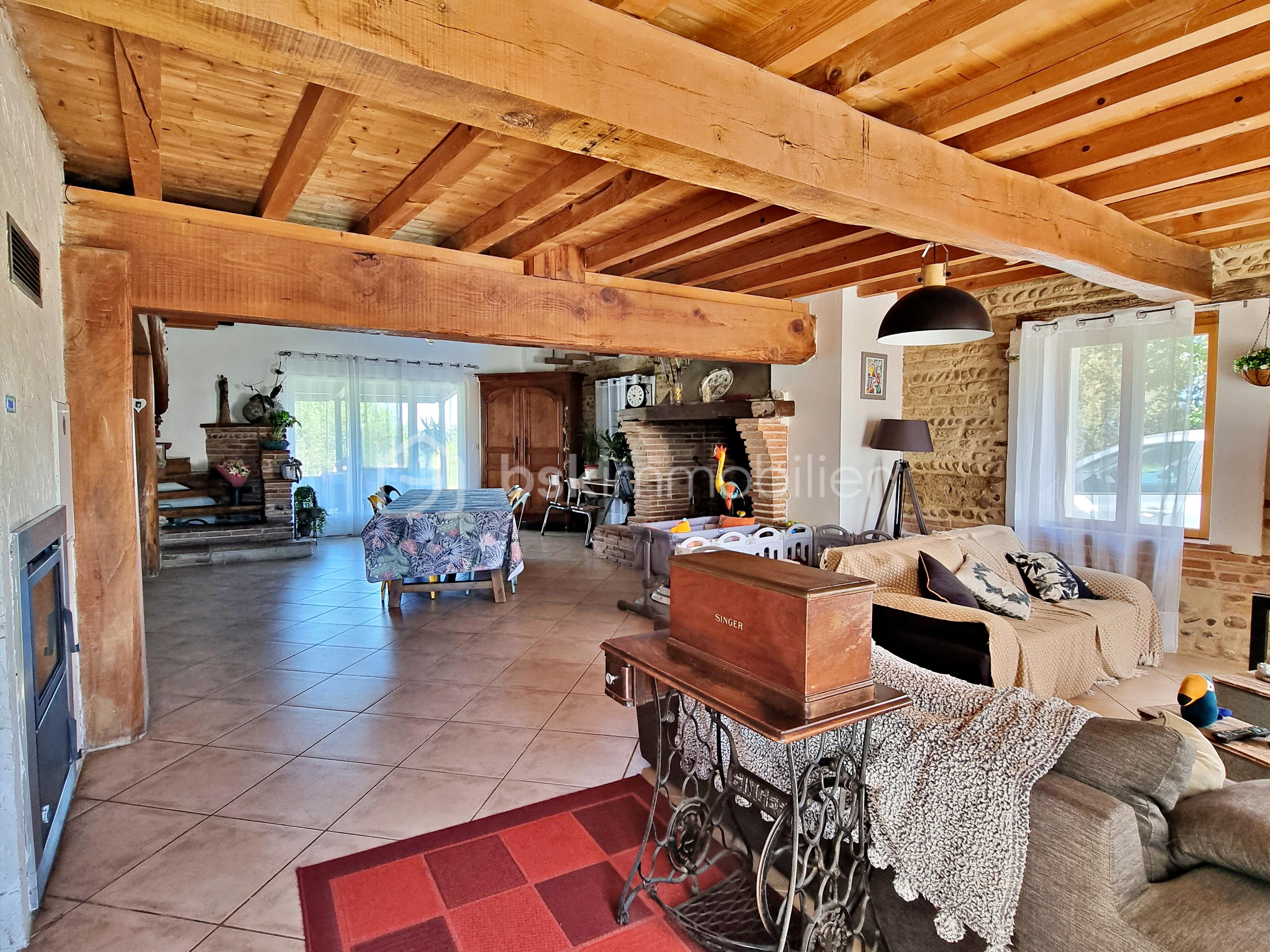 Maison de 215 m² - 20250903_145656BIS.jpg