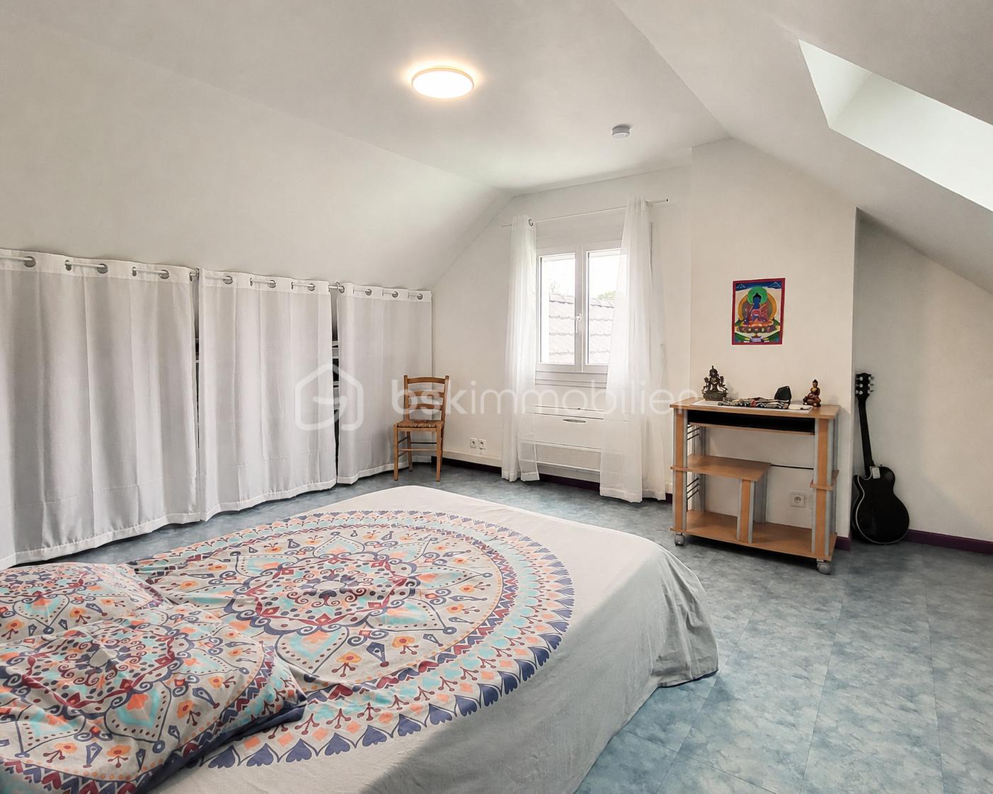 Chambre 01 Haut éclaircie.png