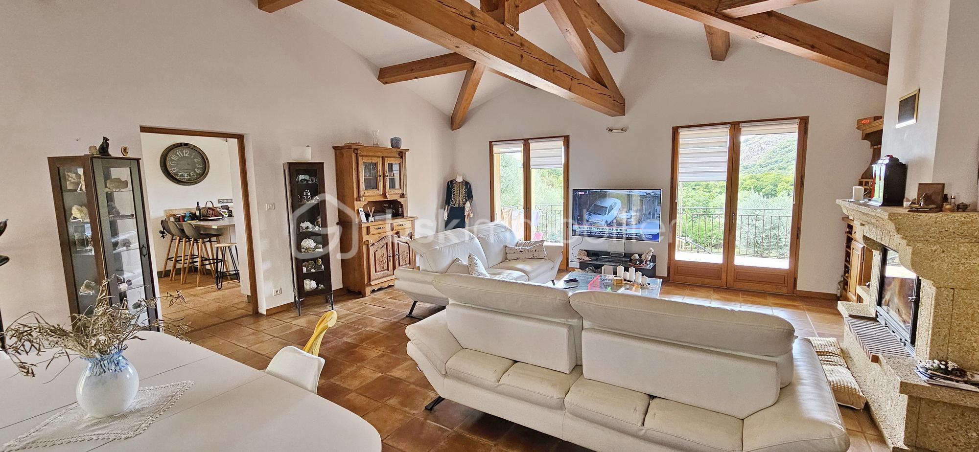 Maison de 246 m² - D.jpg