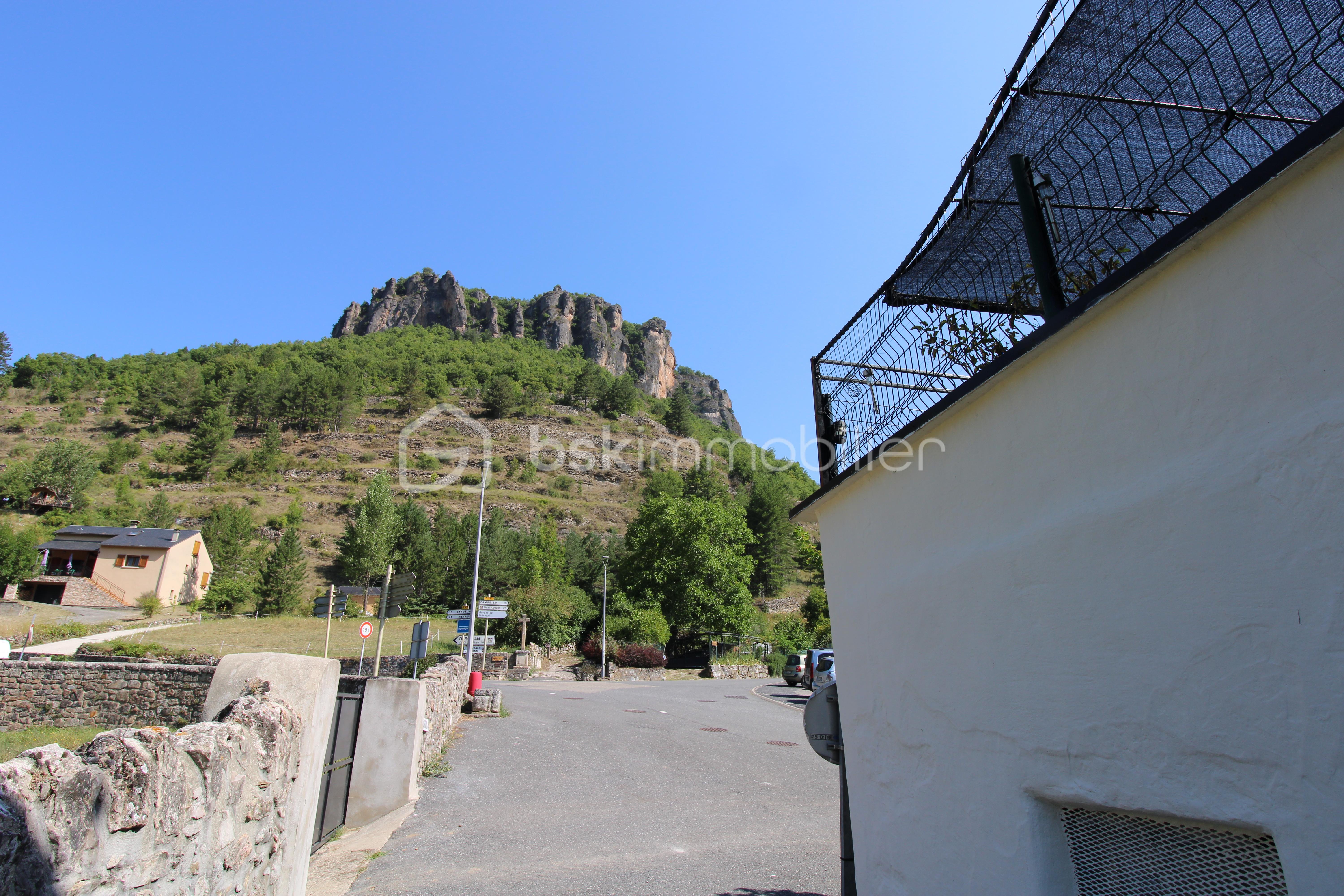 Maison de village de 100 m² - 384-route-de-riboules_00001.jpeg