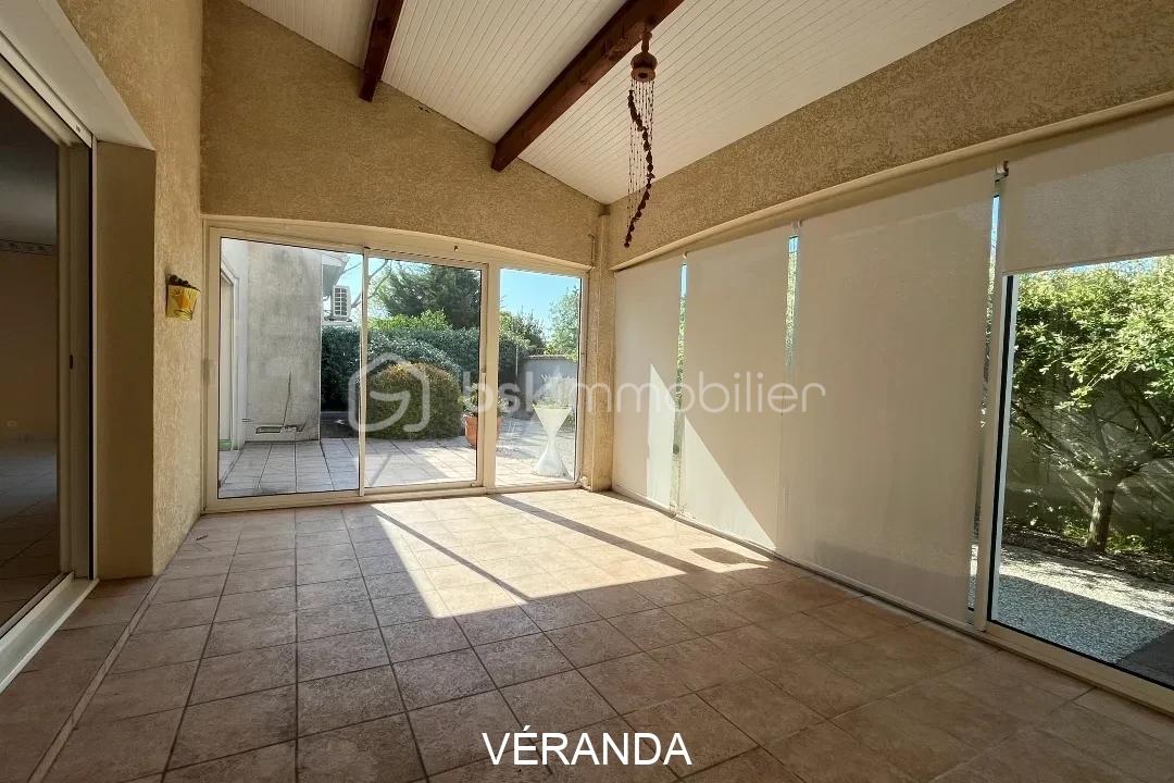 Maison de 117 m² - véranda.jpg