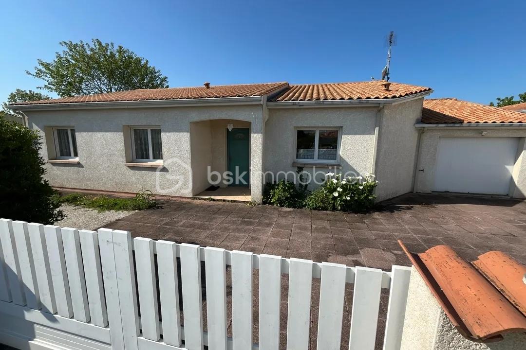 Maison de 117 m² - façade portail.jpg