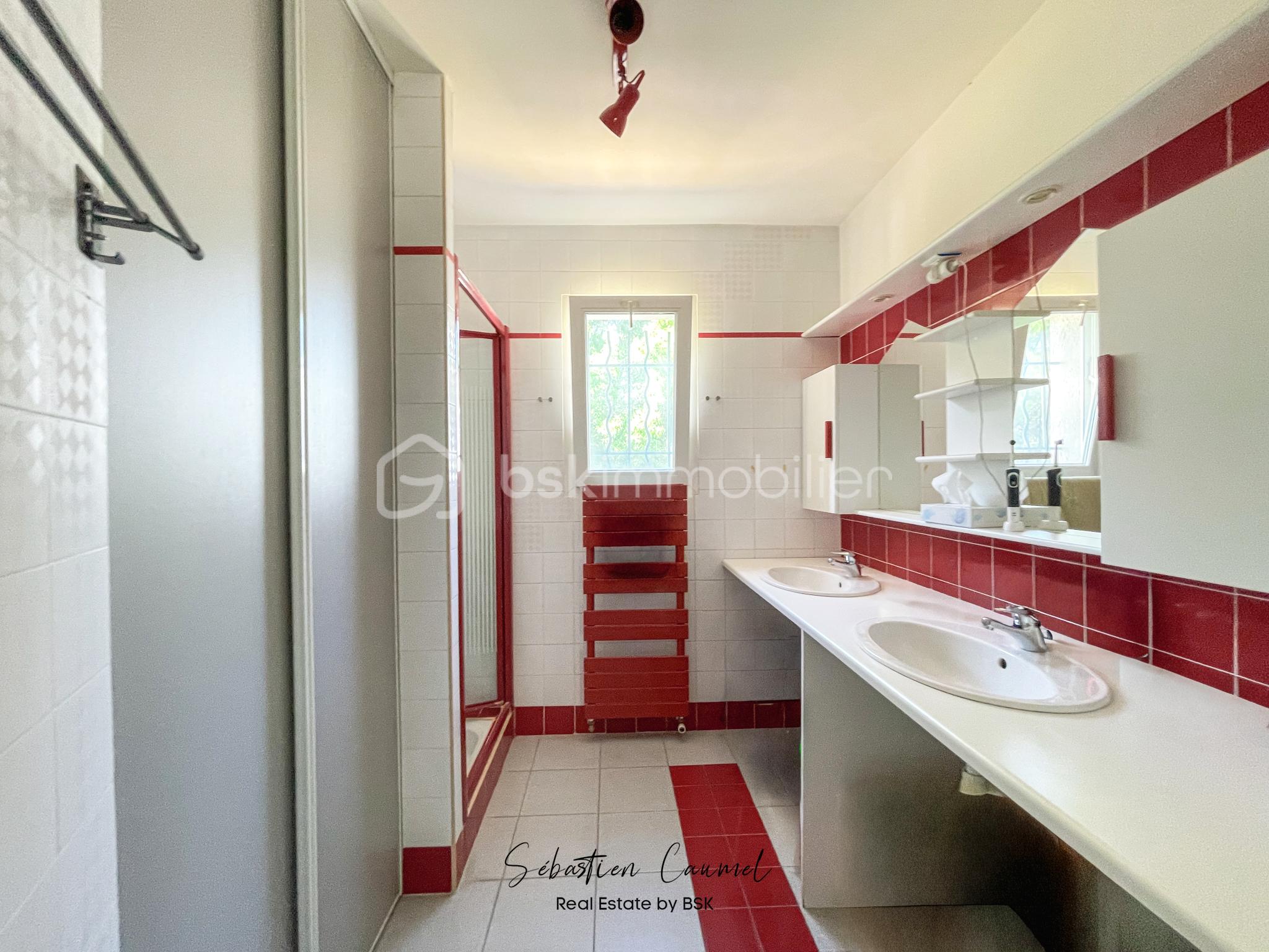 salle-eau-r1-villa-architecte-saint-jean-vedas-34430.jpg