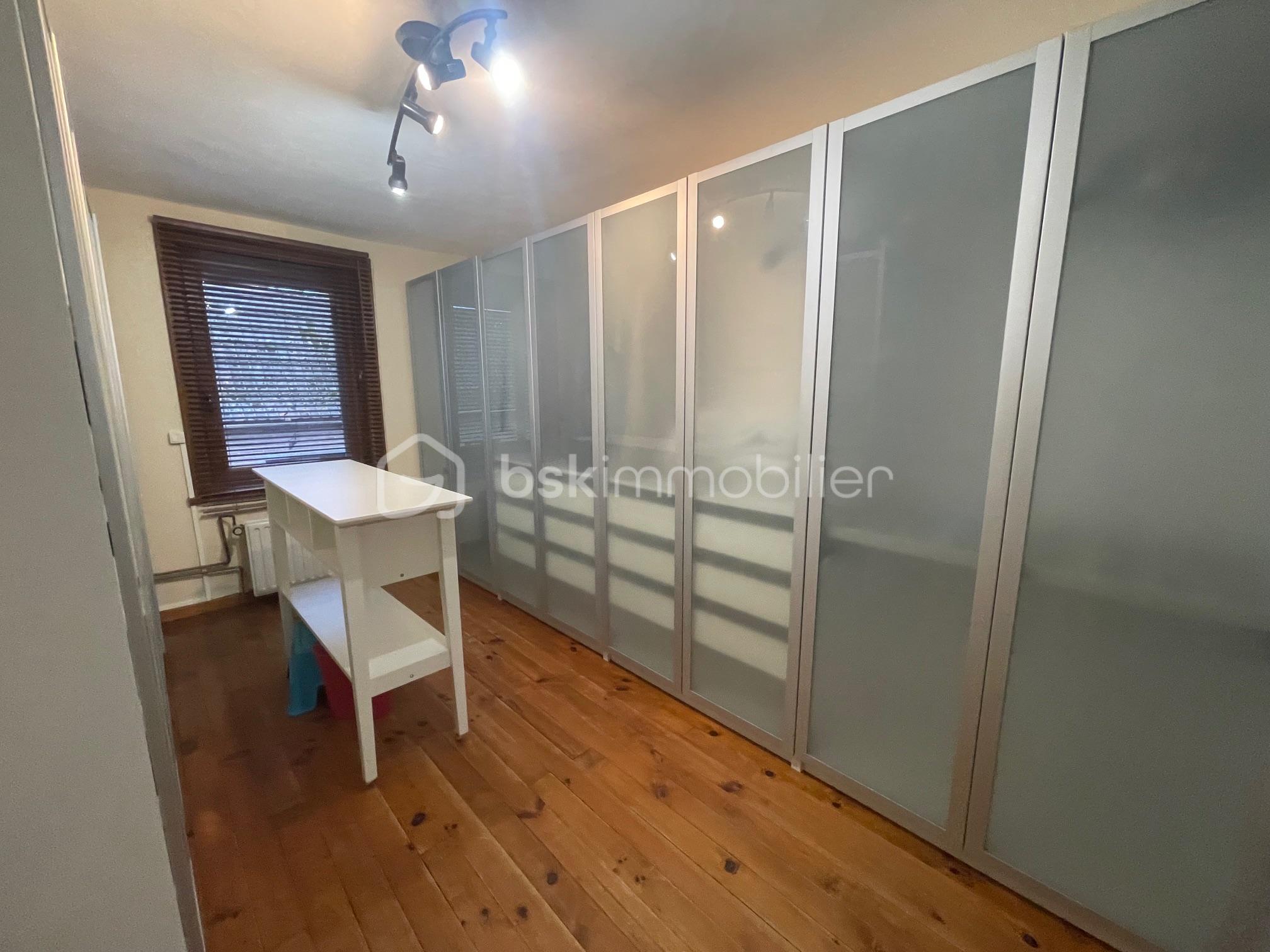 Demeure de 218 m² - dressing.jpg