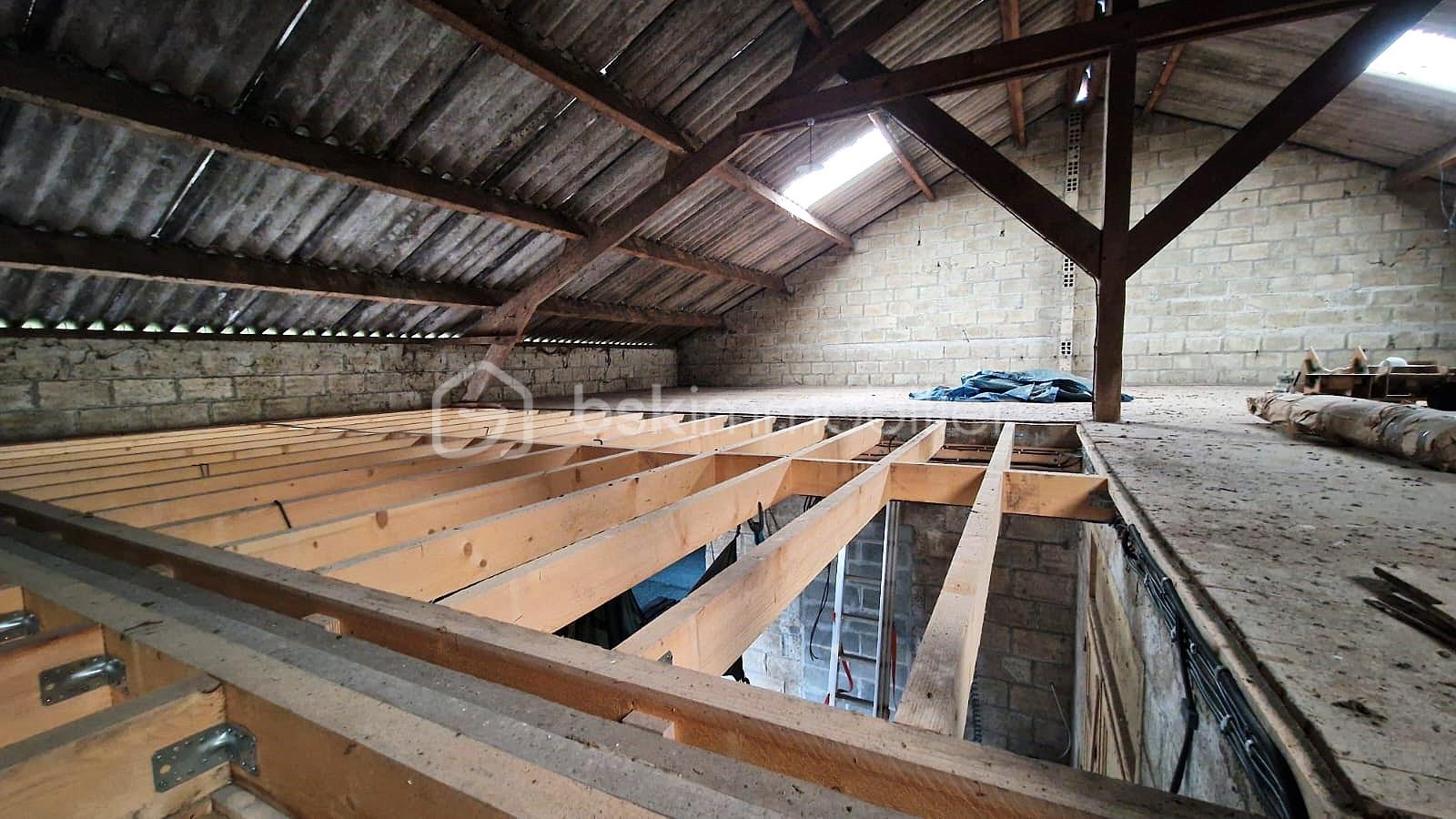 Immeuble mixte de 375 m² - 20.jpg