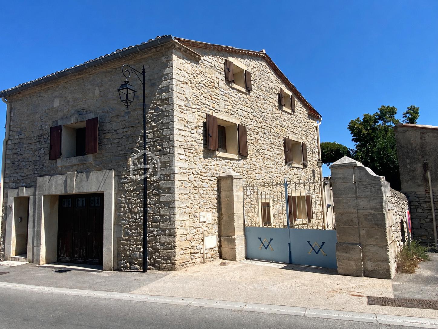 Maison 7 pièces 177 m² · à Saint-Bauzille-de-Montmel · 177 m² · 380 000 €
