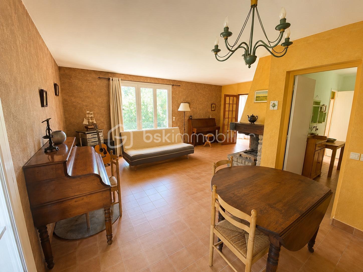 Auriol intérieur 1A.png