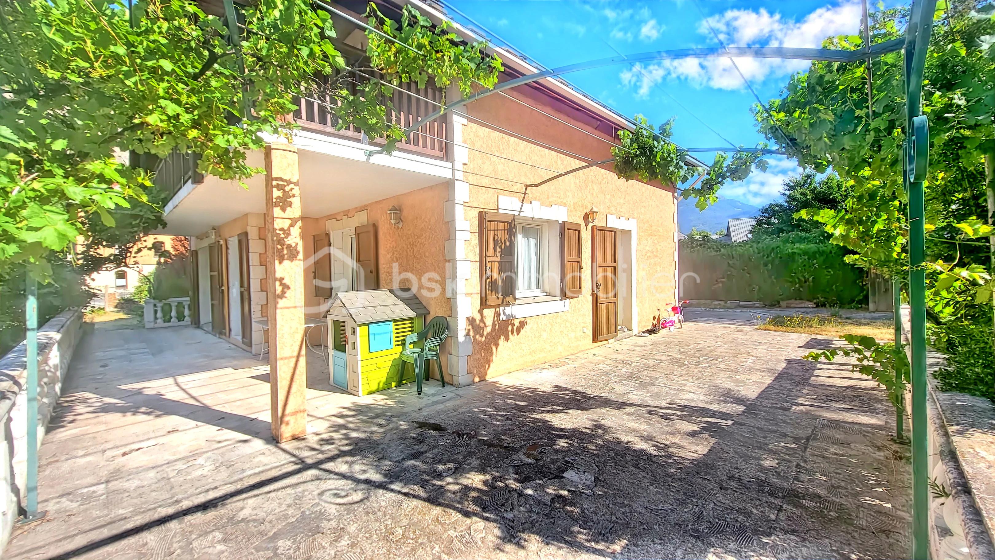 Maison traditionnelle de 155 m² - 1.jpg