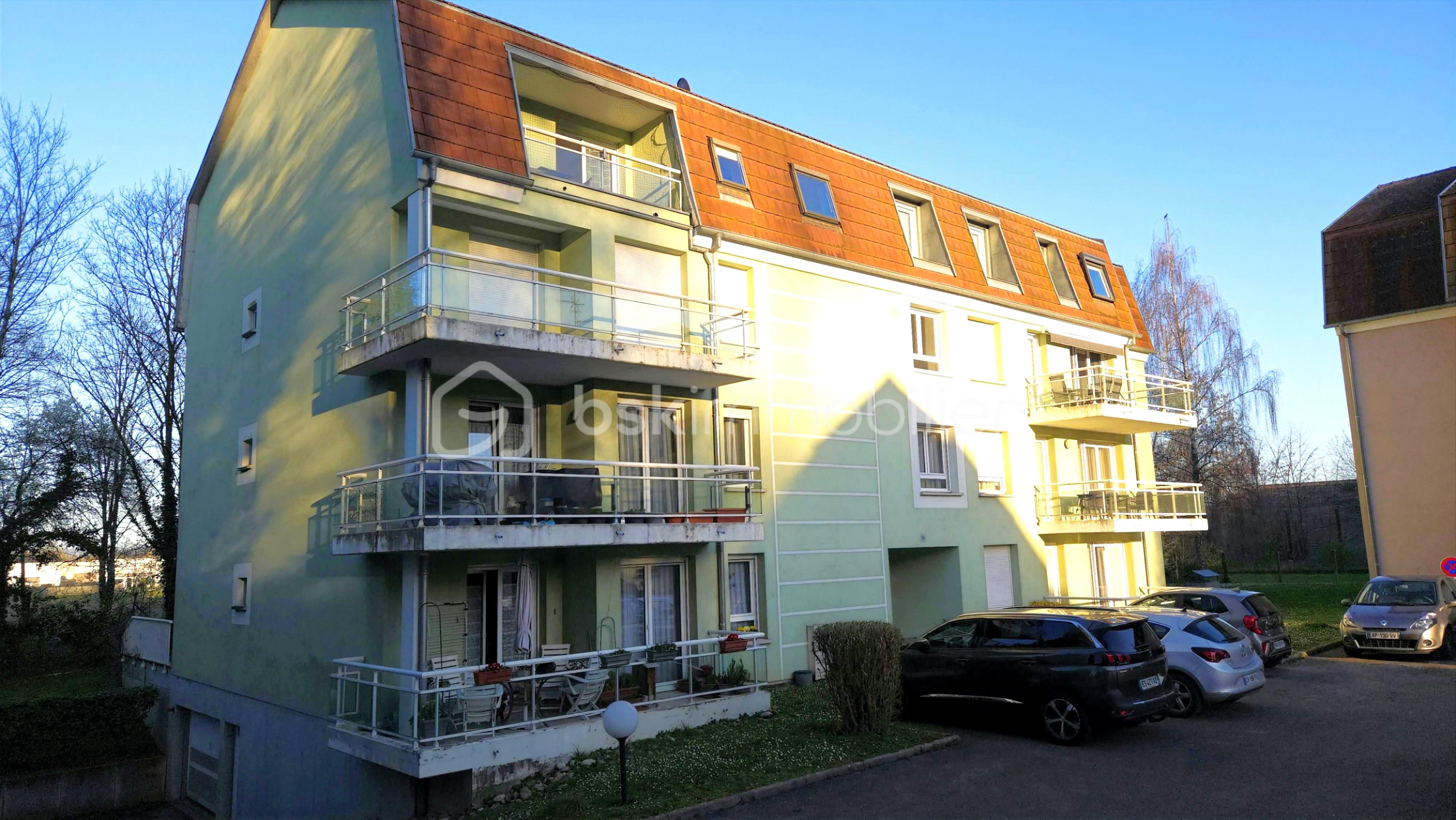 Photo résidence côté.jpg