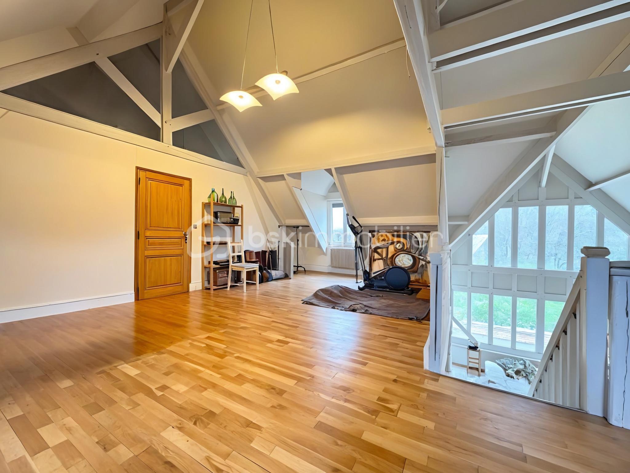 Maison ancienne de 261 m² - palier.jpg