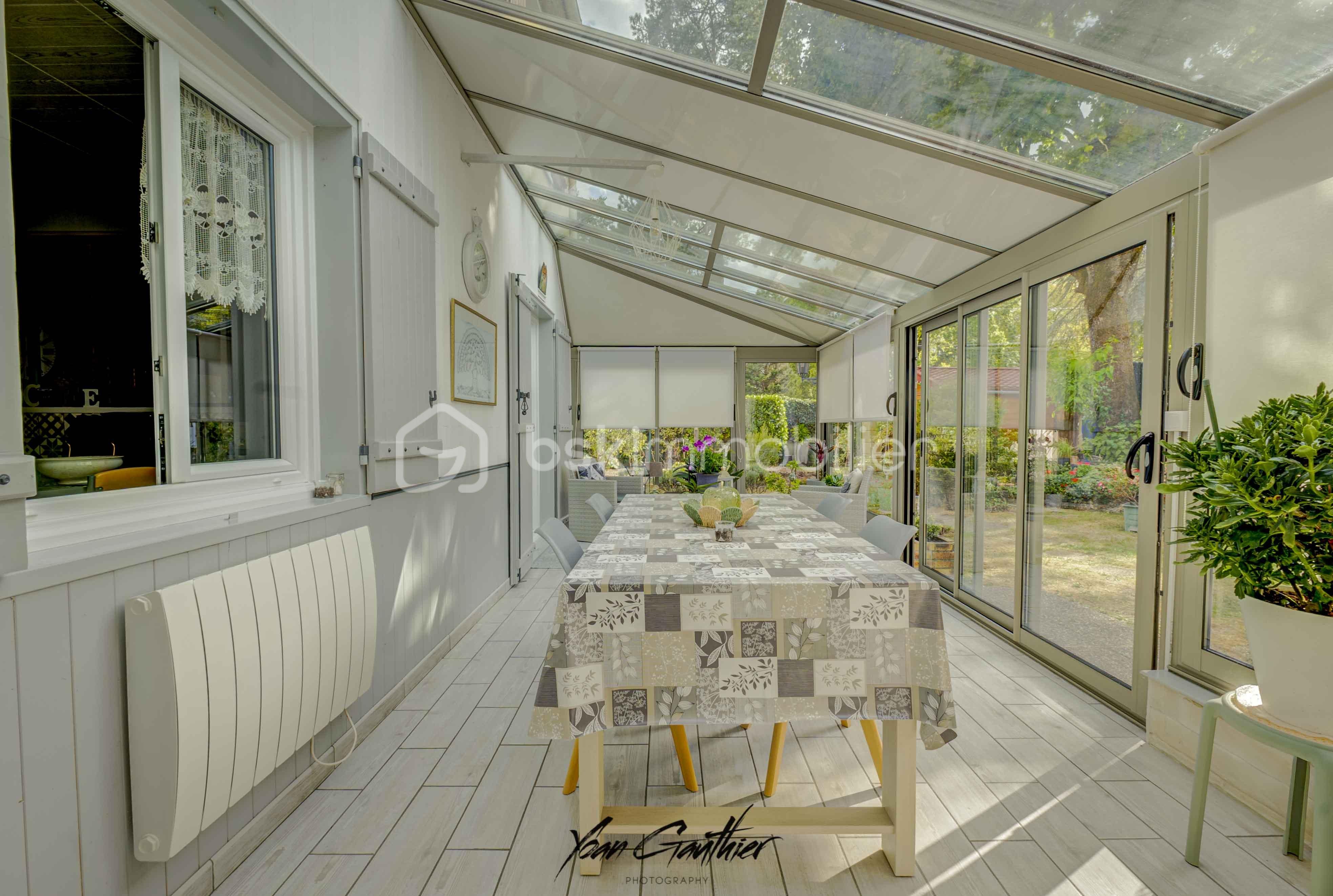 YG101042_3_4_5_Intérieur 2.jpg