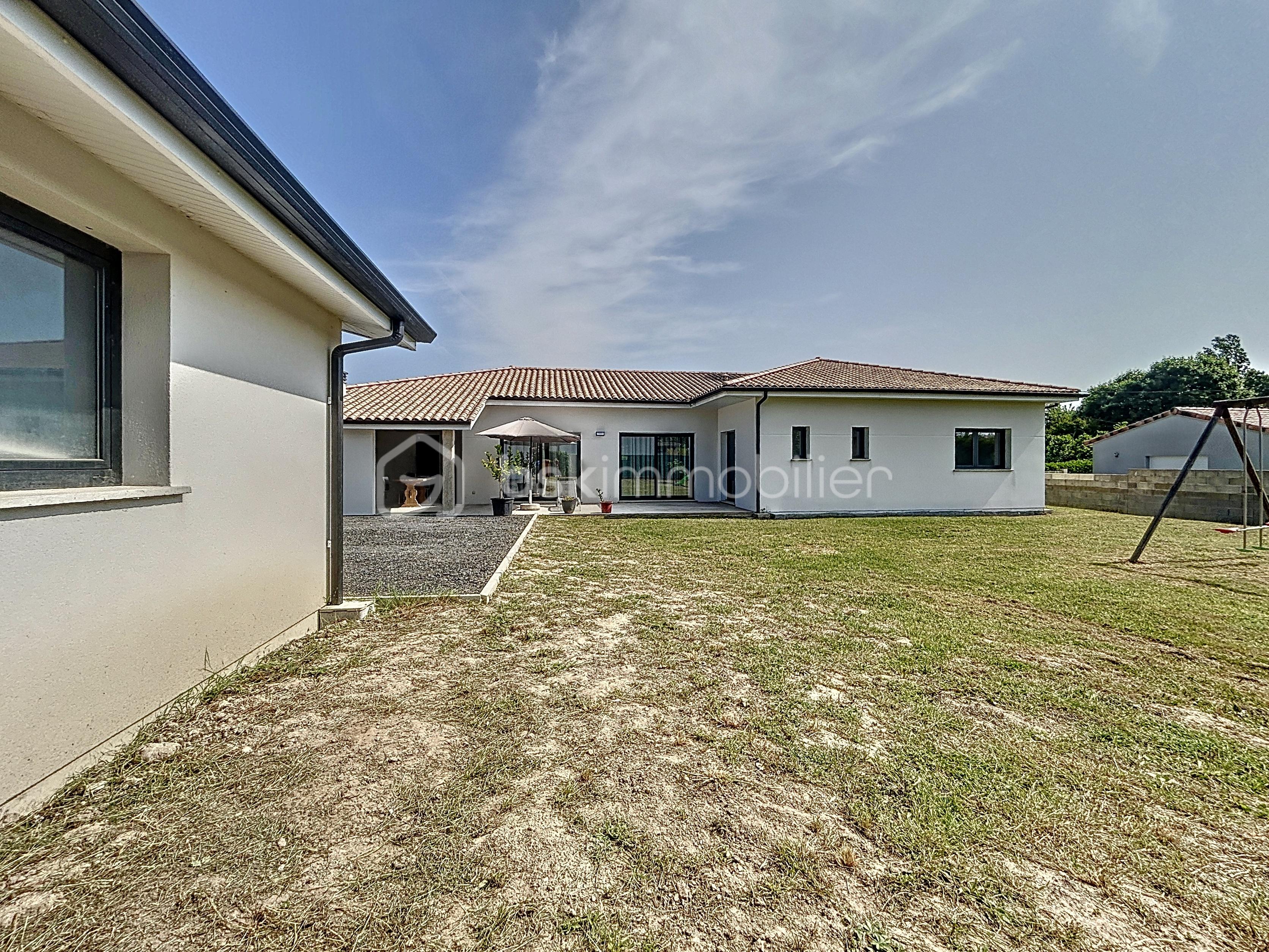 Maison de 160 m² - cubzac-les-pont_00003.jpg
