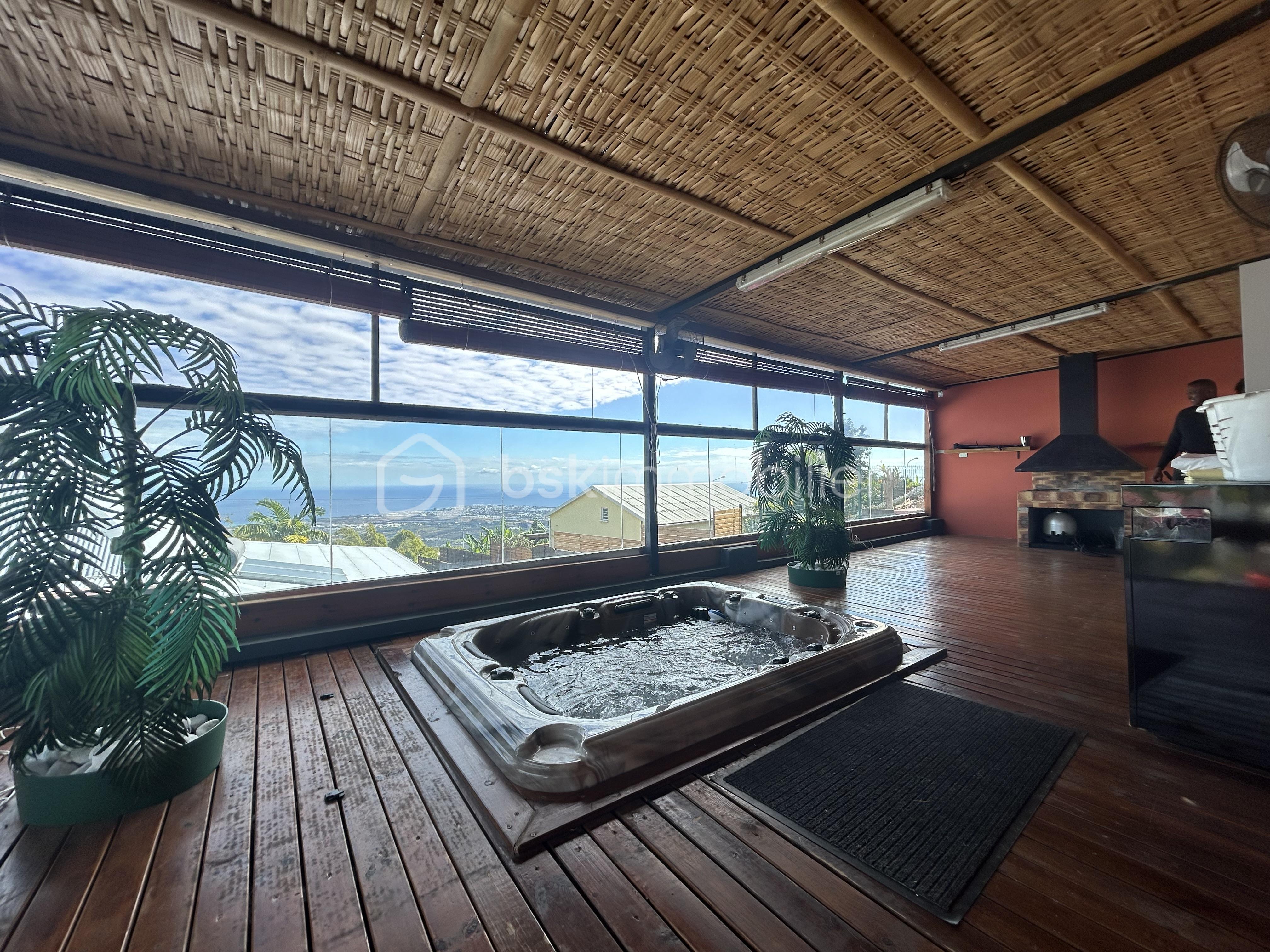 Maison 7 pièces 180 m² · à Saint-Paul · 180 m² · 717 000 €