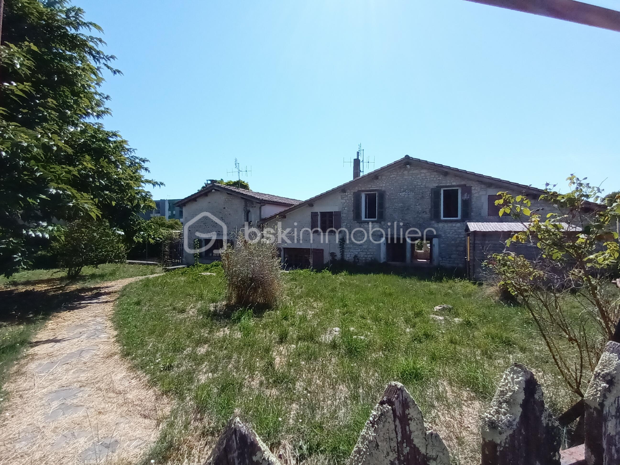 Corps de ferme de 379 m² - photos i.jpg