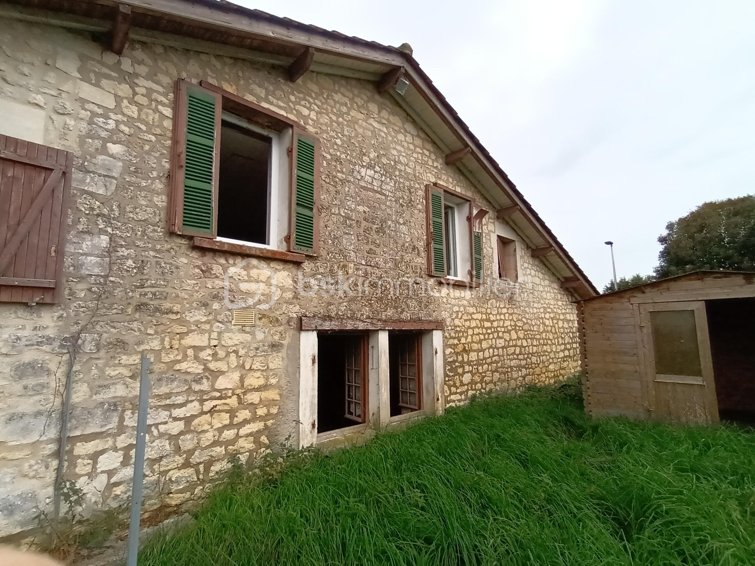 Corps de ferme de 379 m² - 20251106_110327.jpg