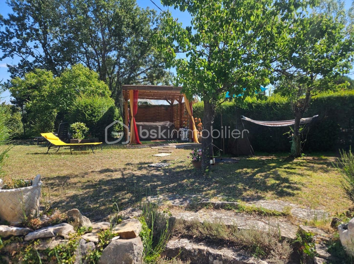 Maison de 200 m² - 95b5c2688de4669-1.jpg