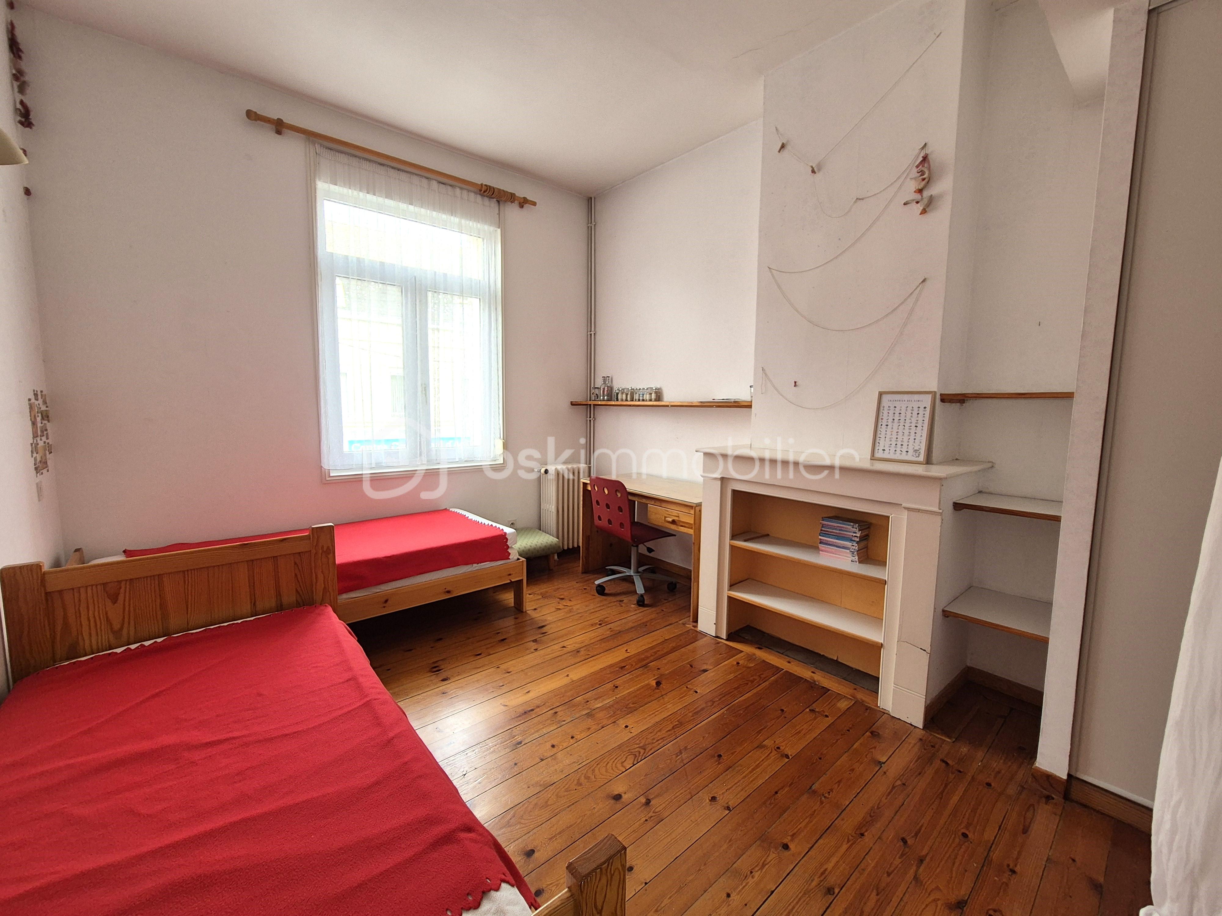 Maison de 365 m² - Chambre 1.jpg