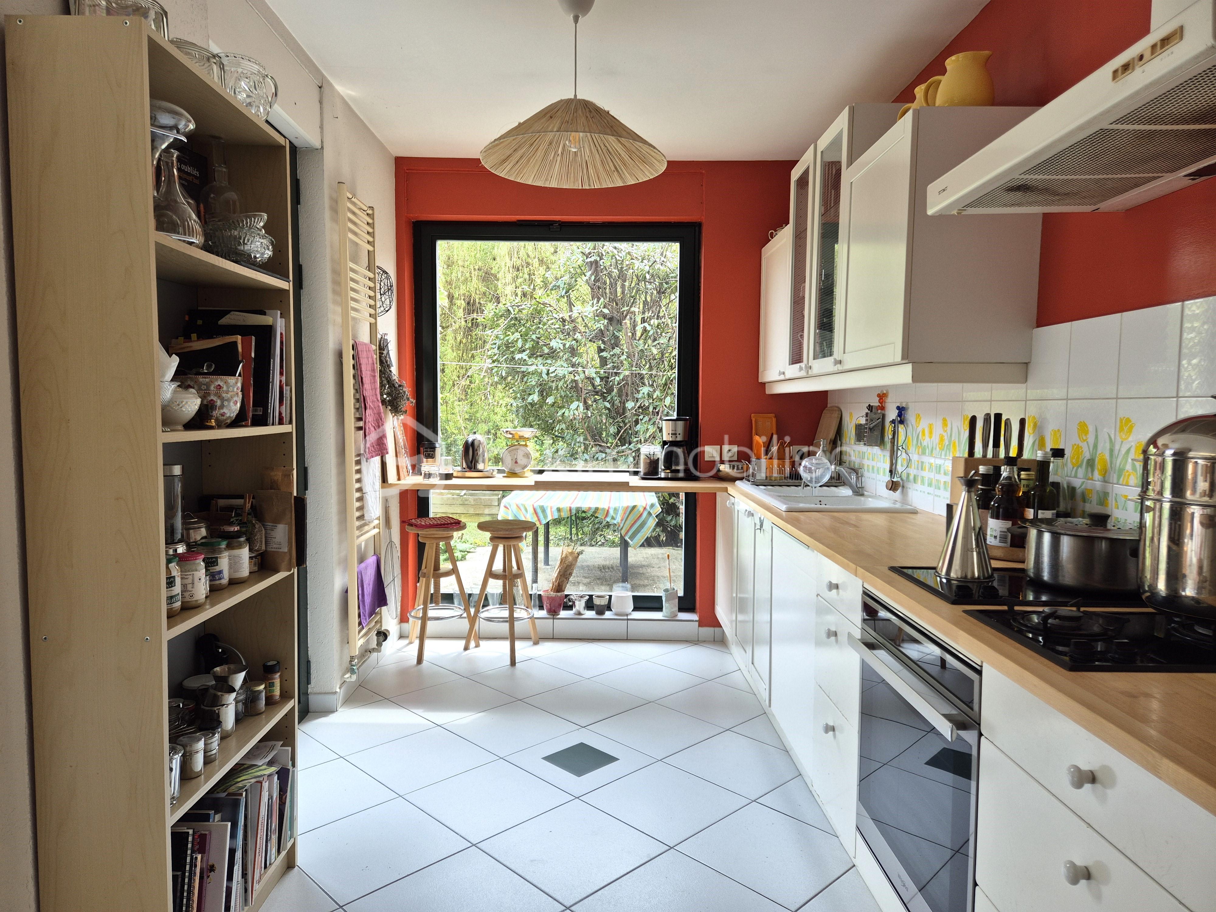 Maison de 365 m² - cuisine.jpg