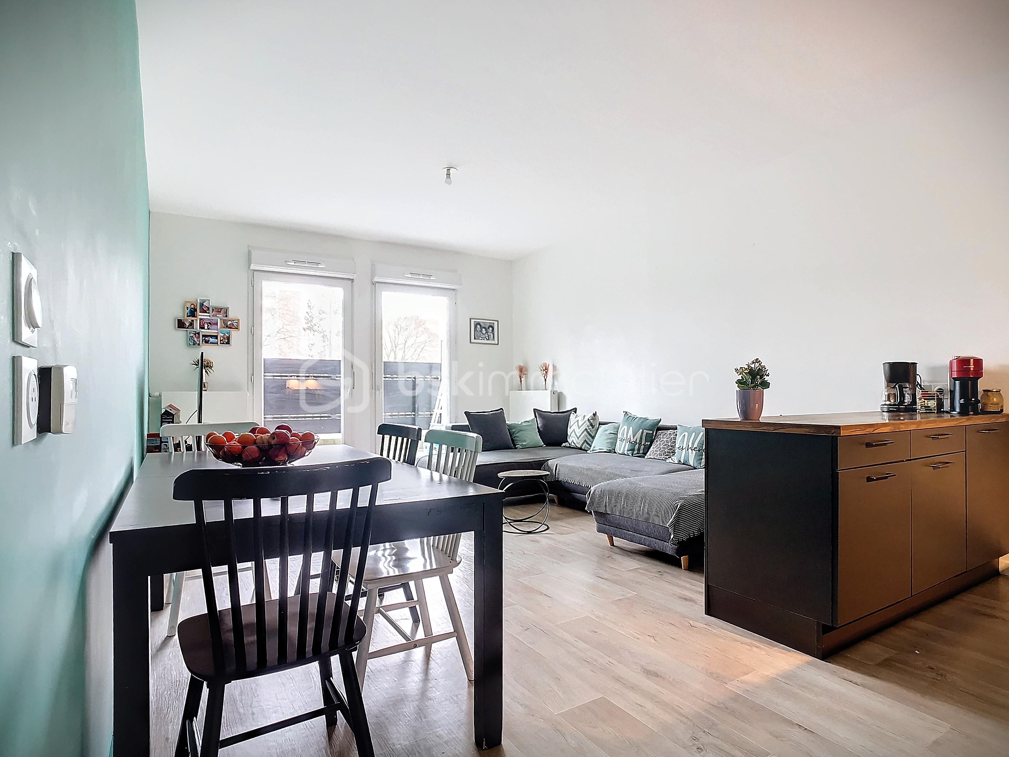 Appartement de 81,72 m² - 3 SALON.jpg