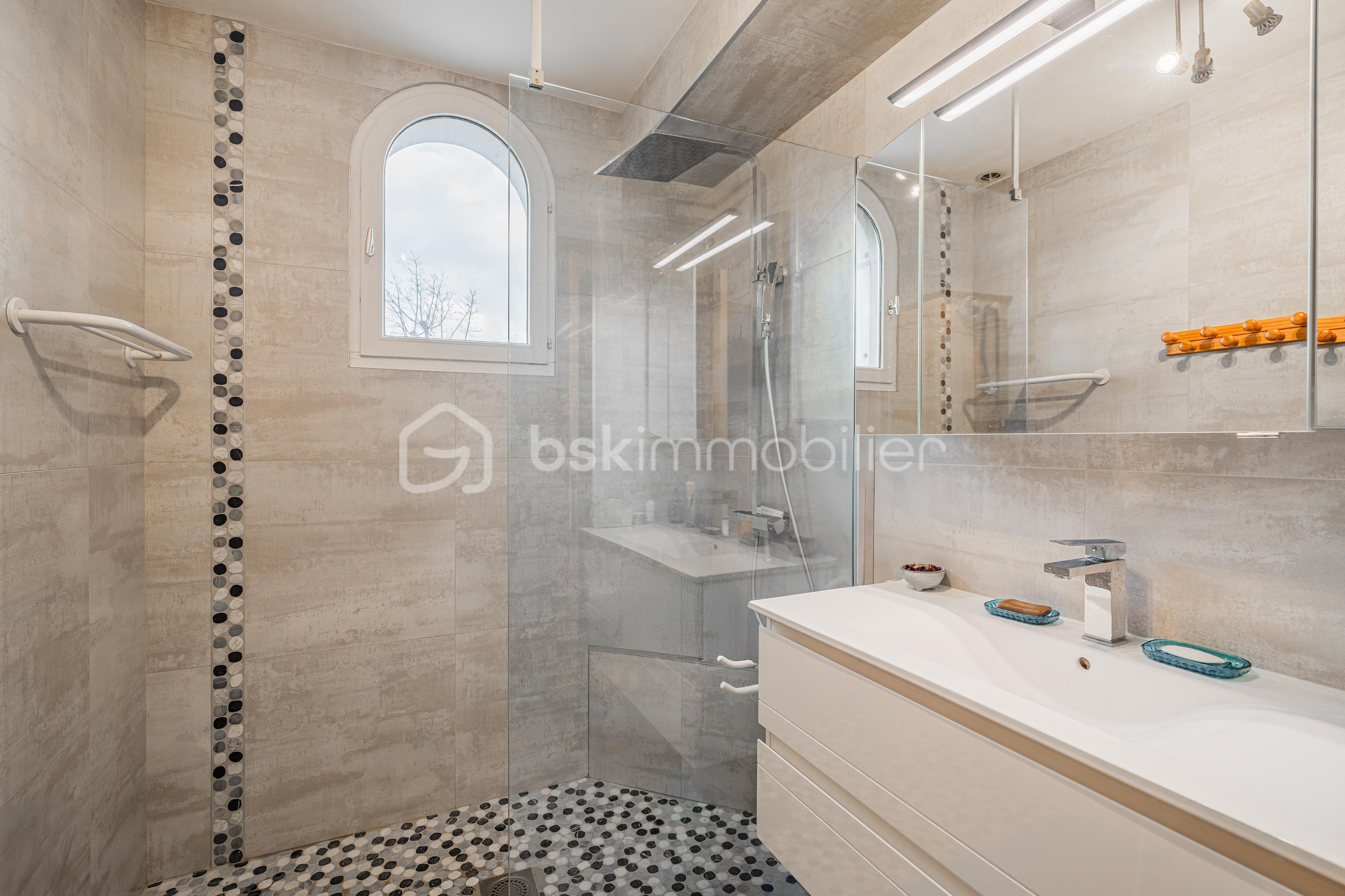 Maison de 180 m² - SALLE D EAU.jpg