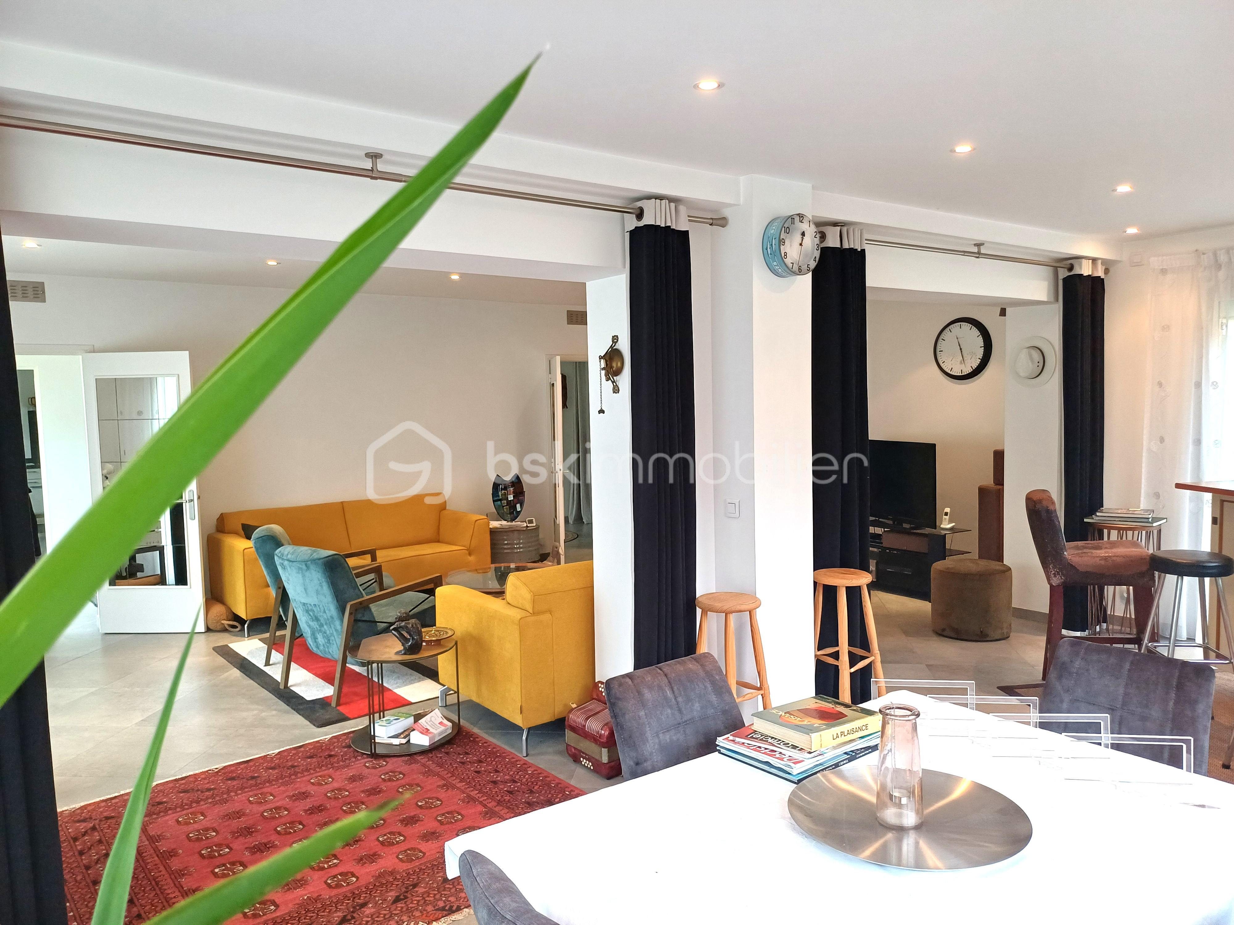 Maison de 243 m² - 20251111_112843.jpg