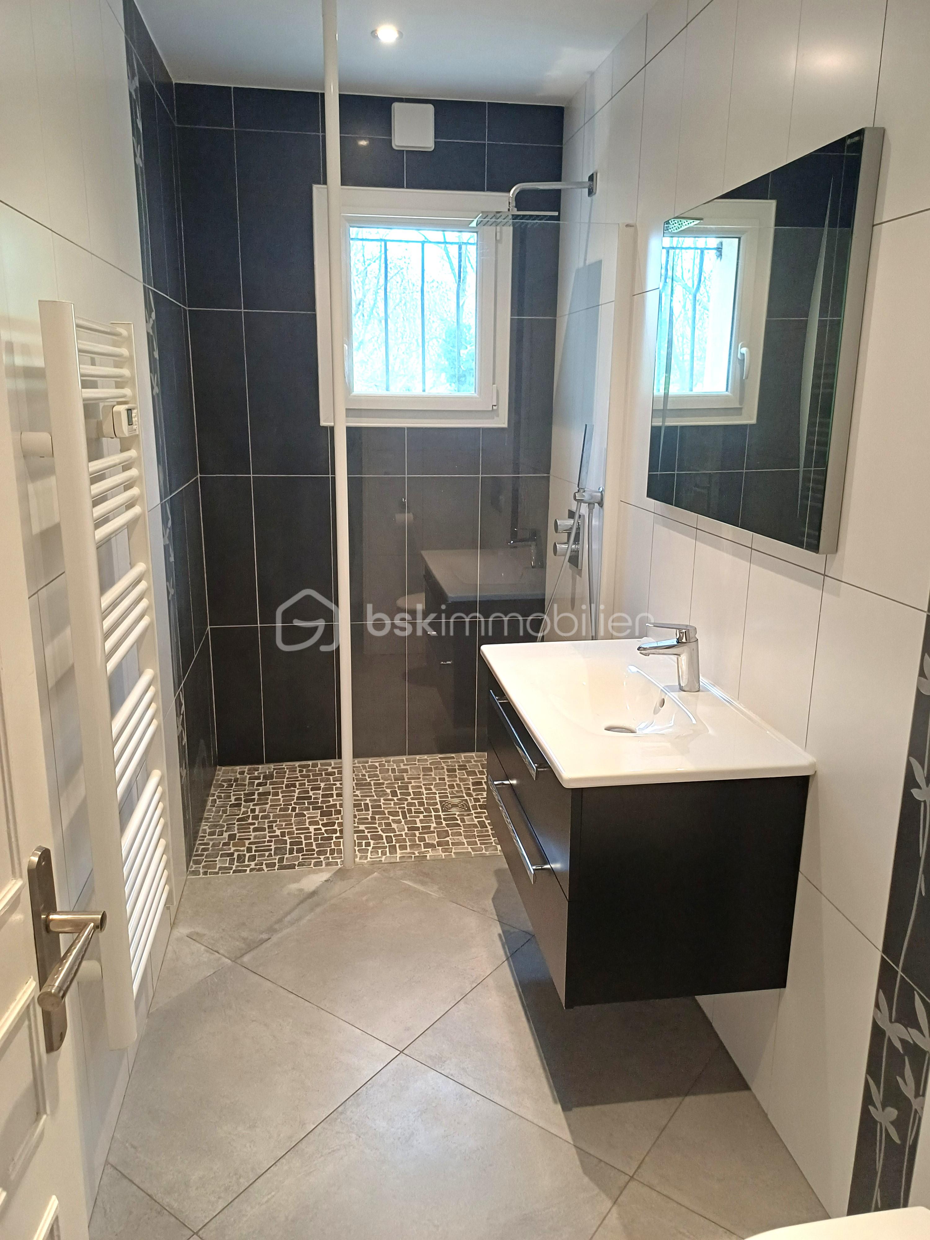 Maison de 243 m² - 20251111_112124.jpg